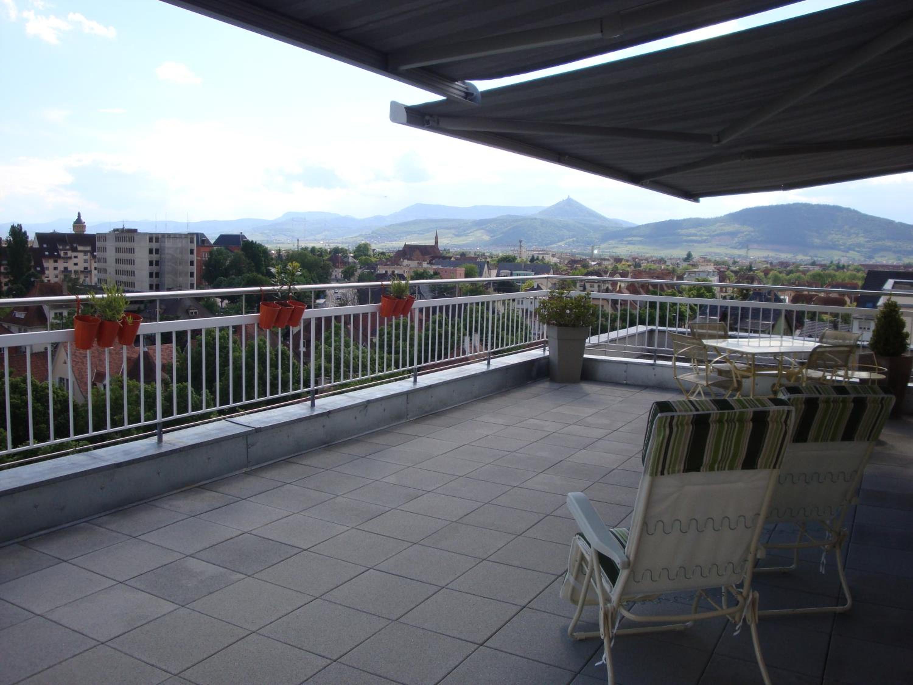 En attique - Residence le Ronsard view 3