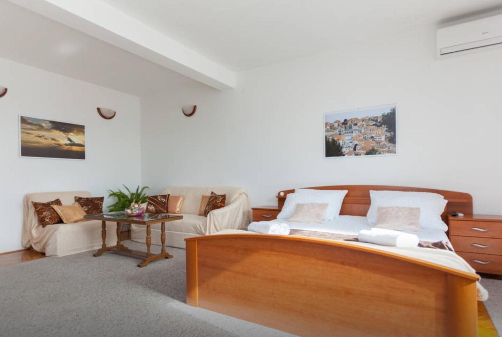 Apartment and Rooms Villa Marijo
