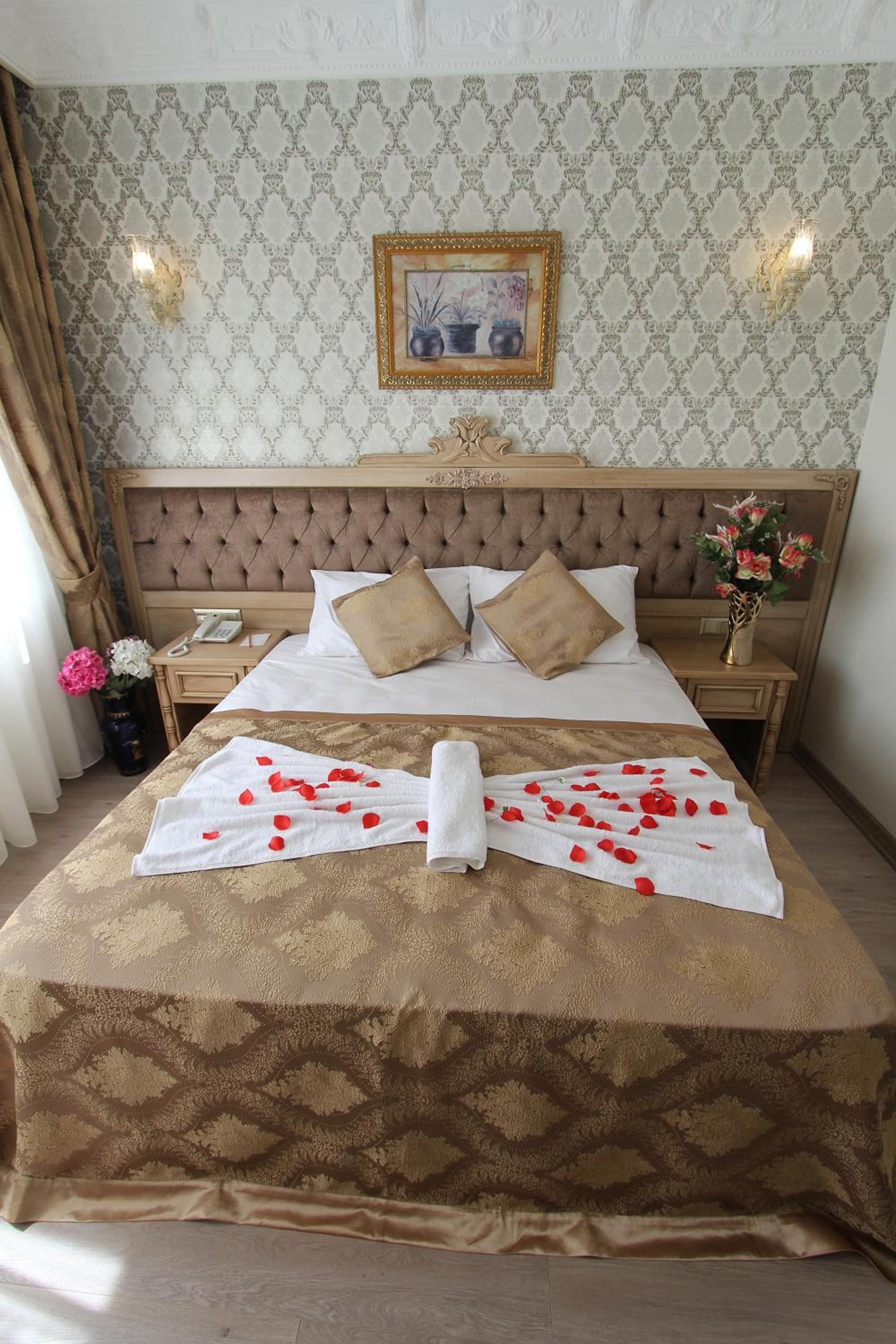 Apple Tree Otel - Image 24