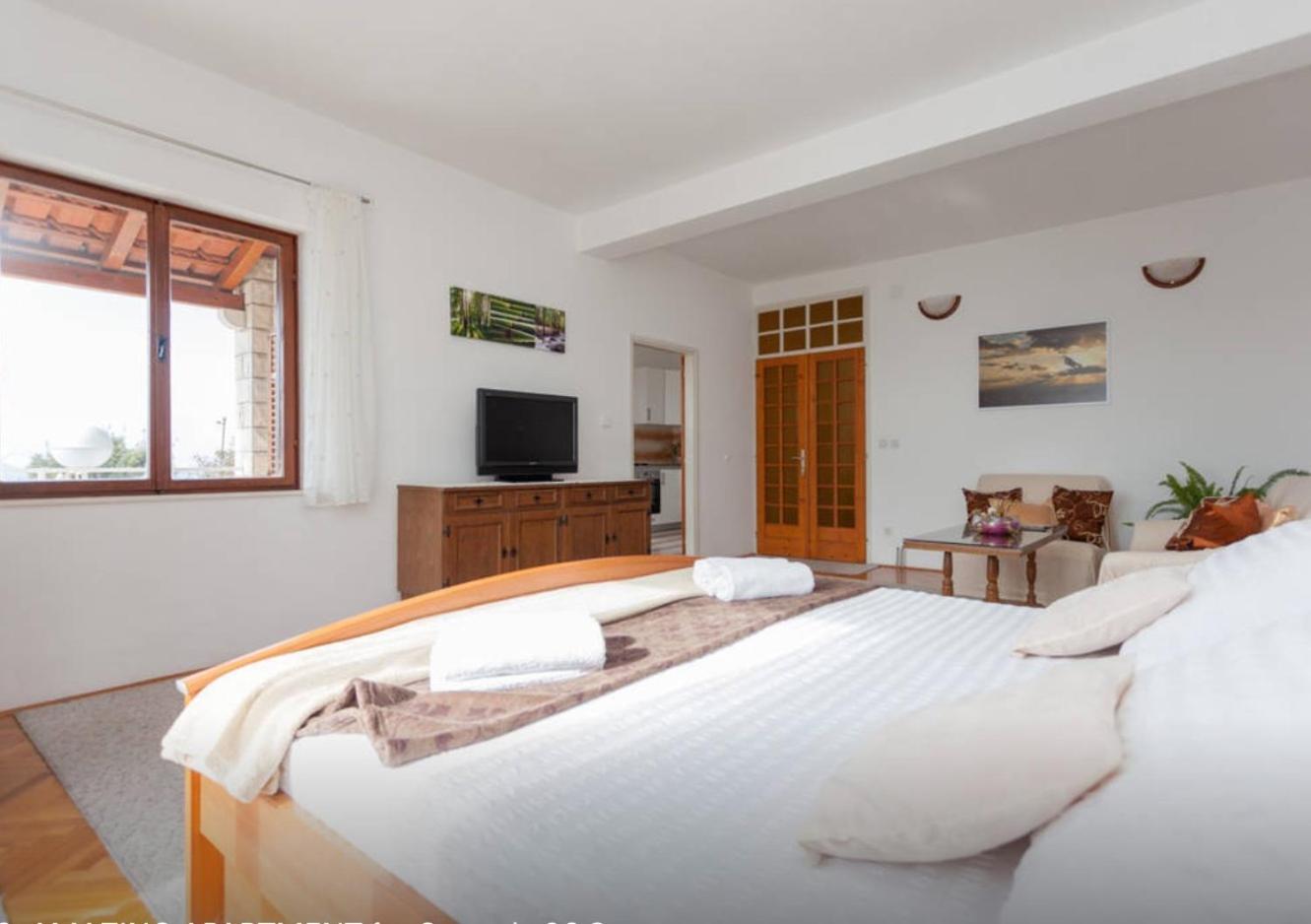 Apartment and Rooms Villa Marijo