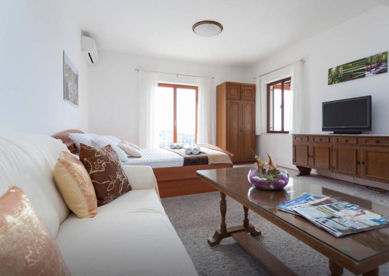 Apartment and Rooms Villa Marijo