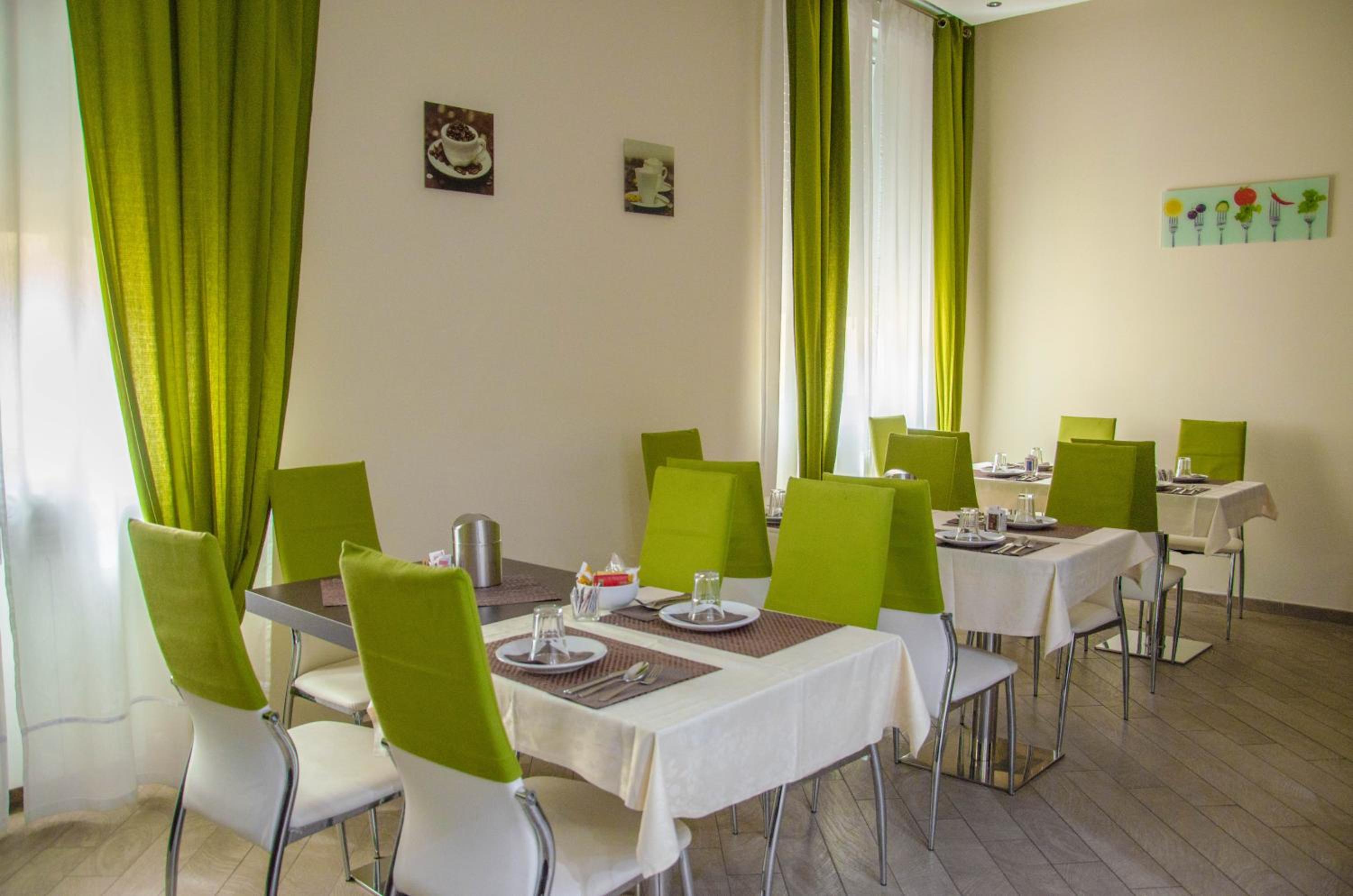 Mia Suites