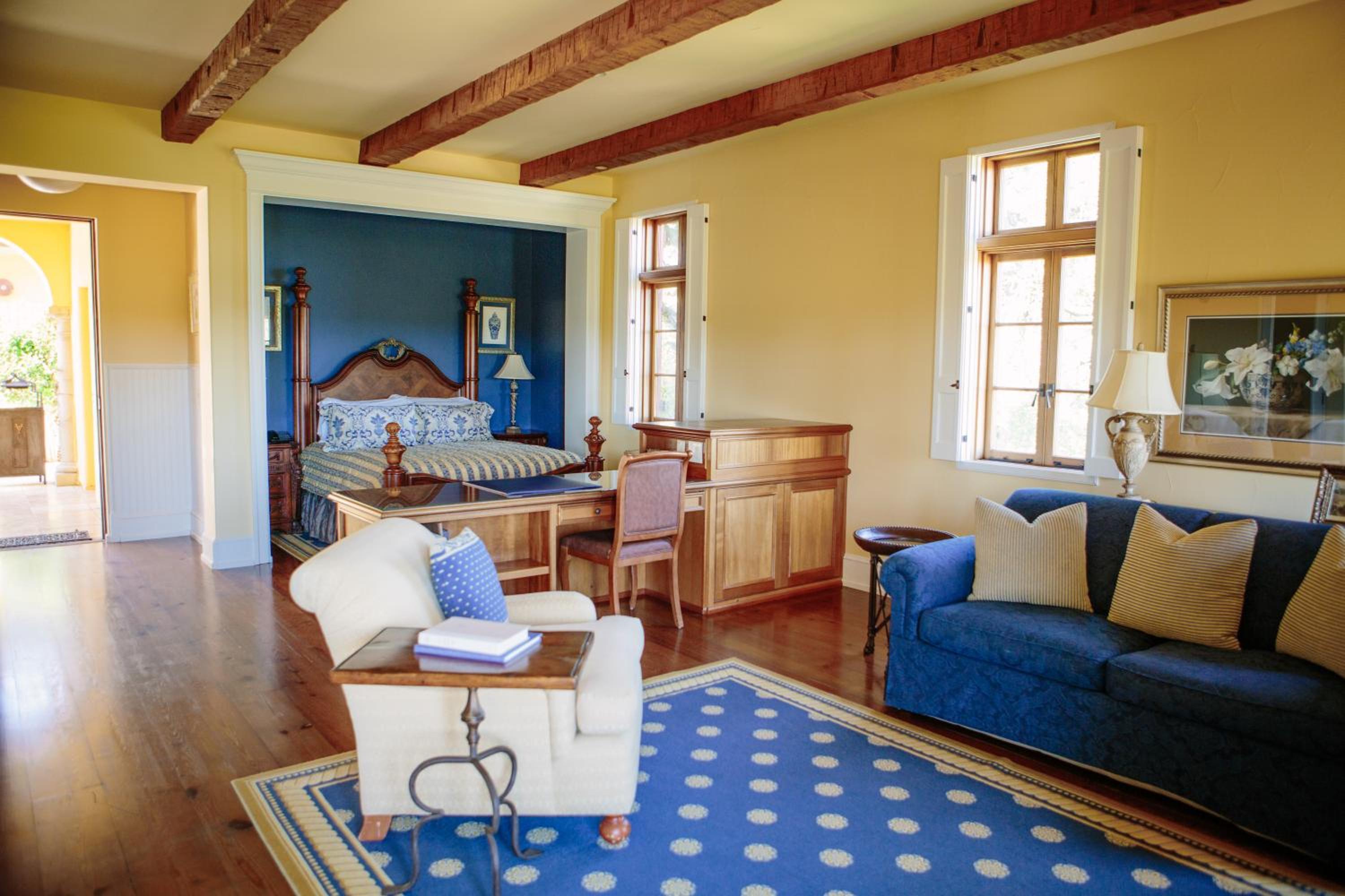 CaliPaso Winery & Villa