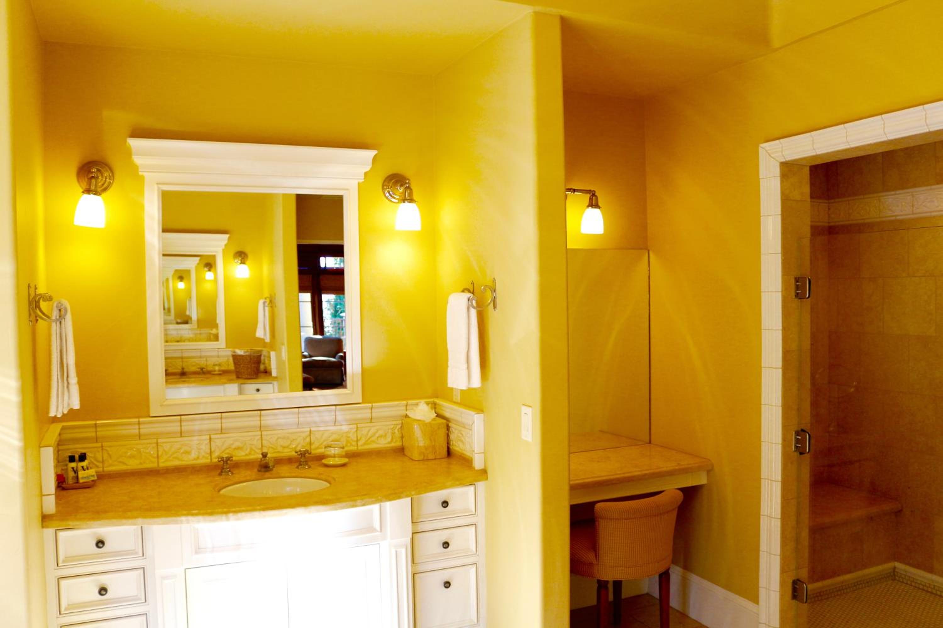 CaliPaso Winery & Villa