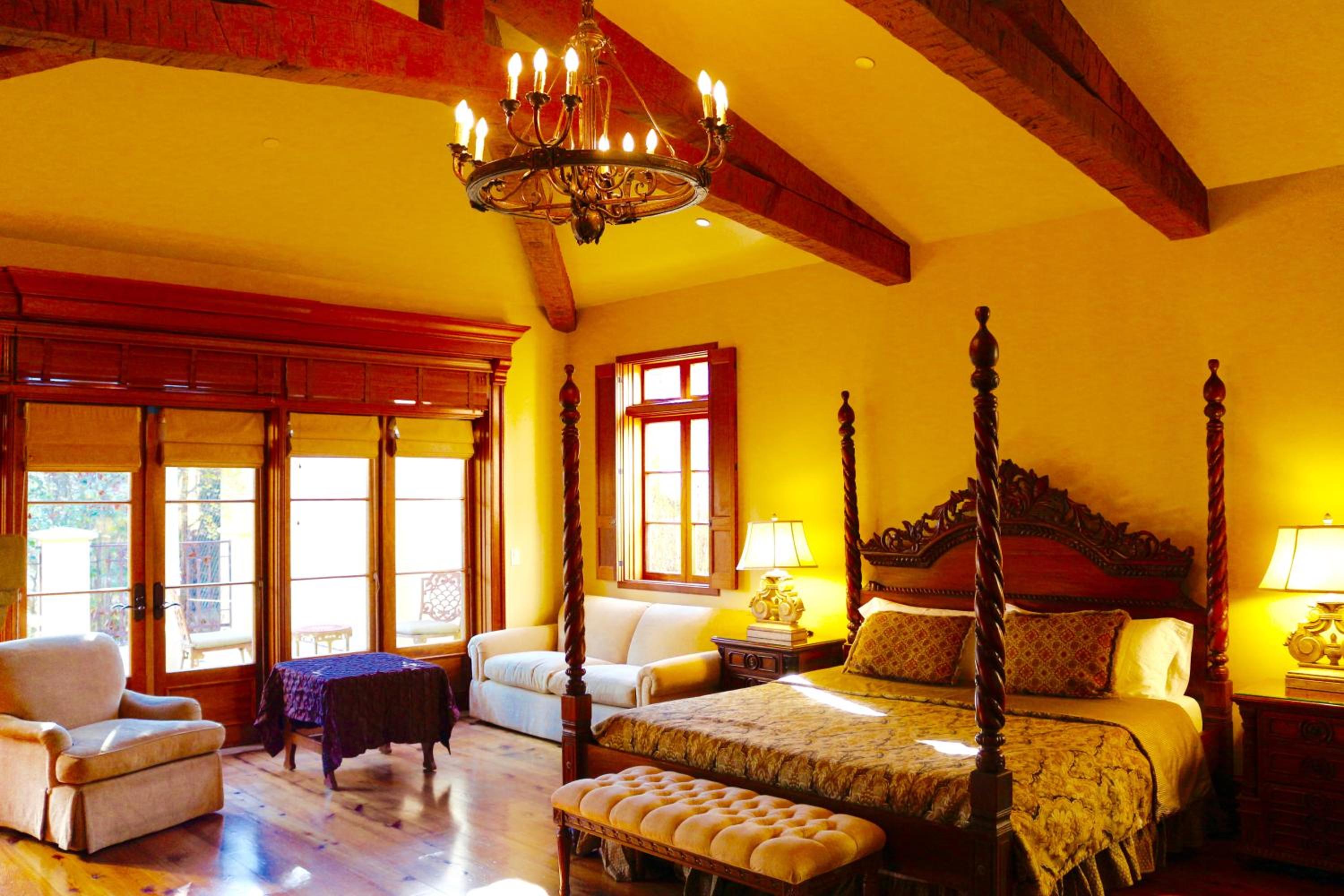 CaliPaso Winery & Villa