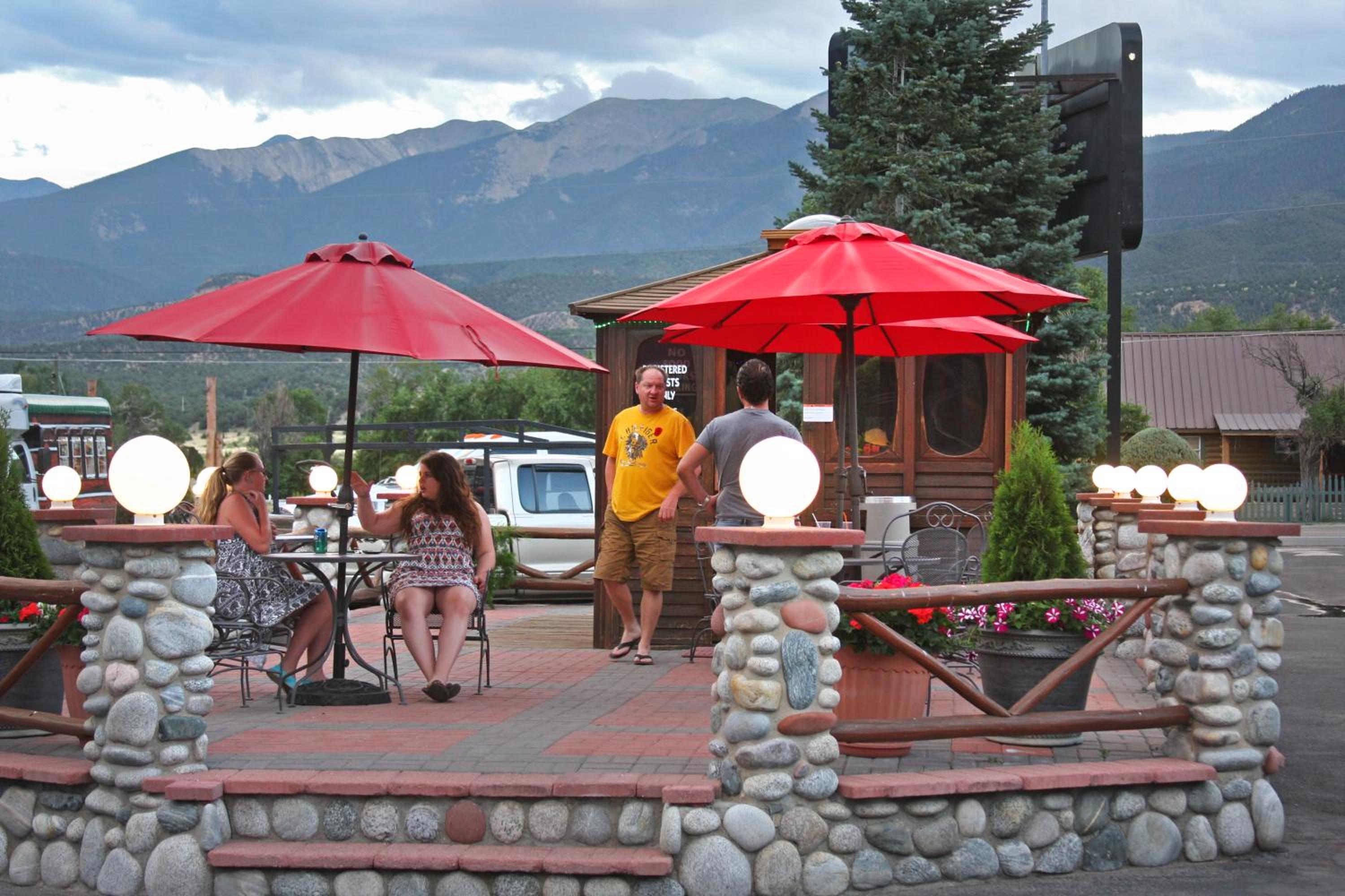 Gateway Inn and Suites