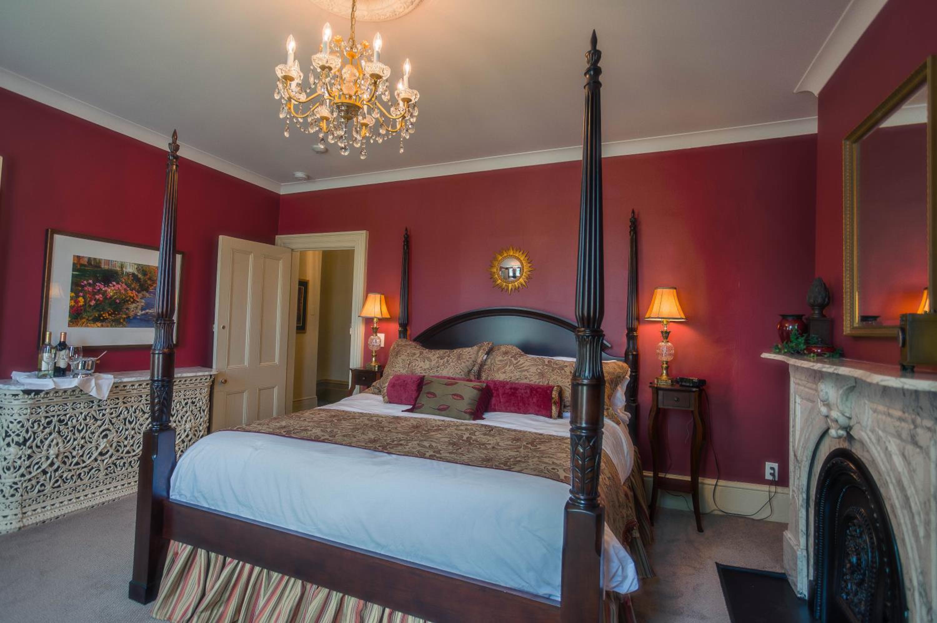 The Woodview Inn
