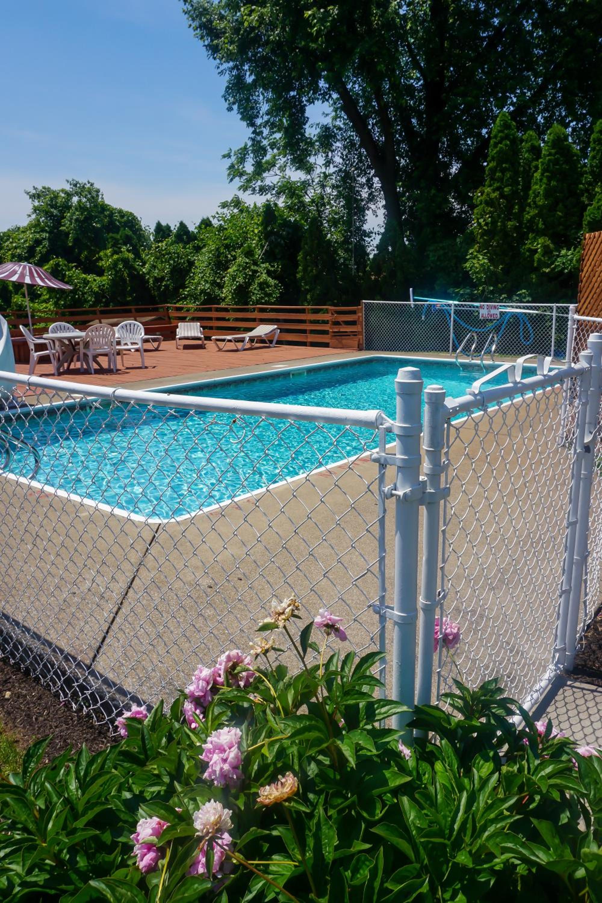 Cocoa Country Inn Hershey view 5