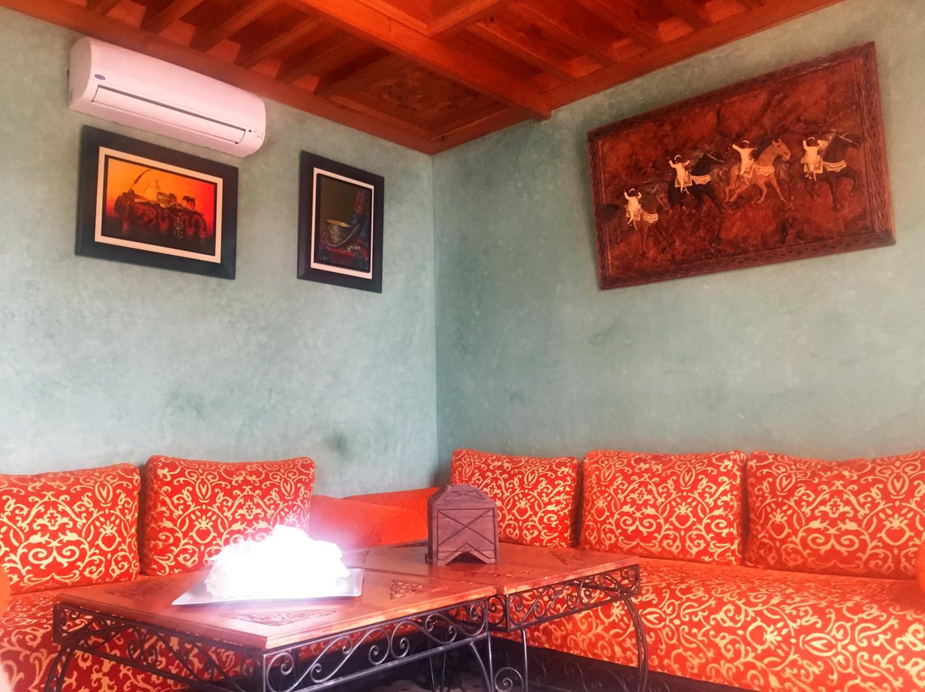 lounge