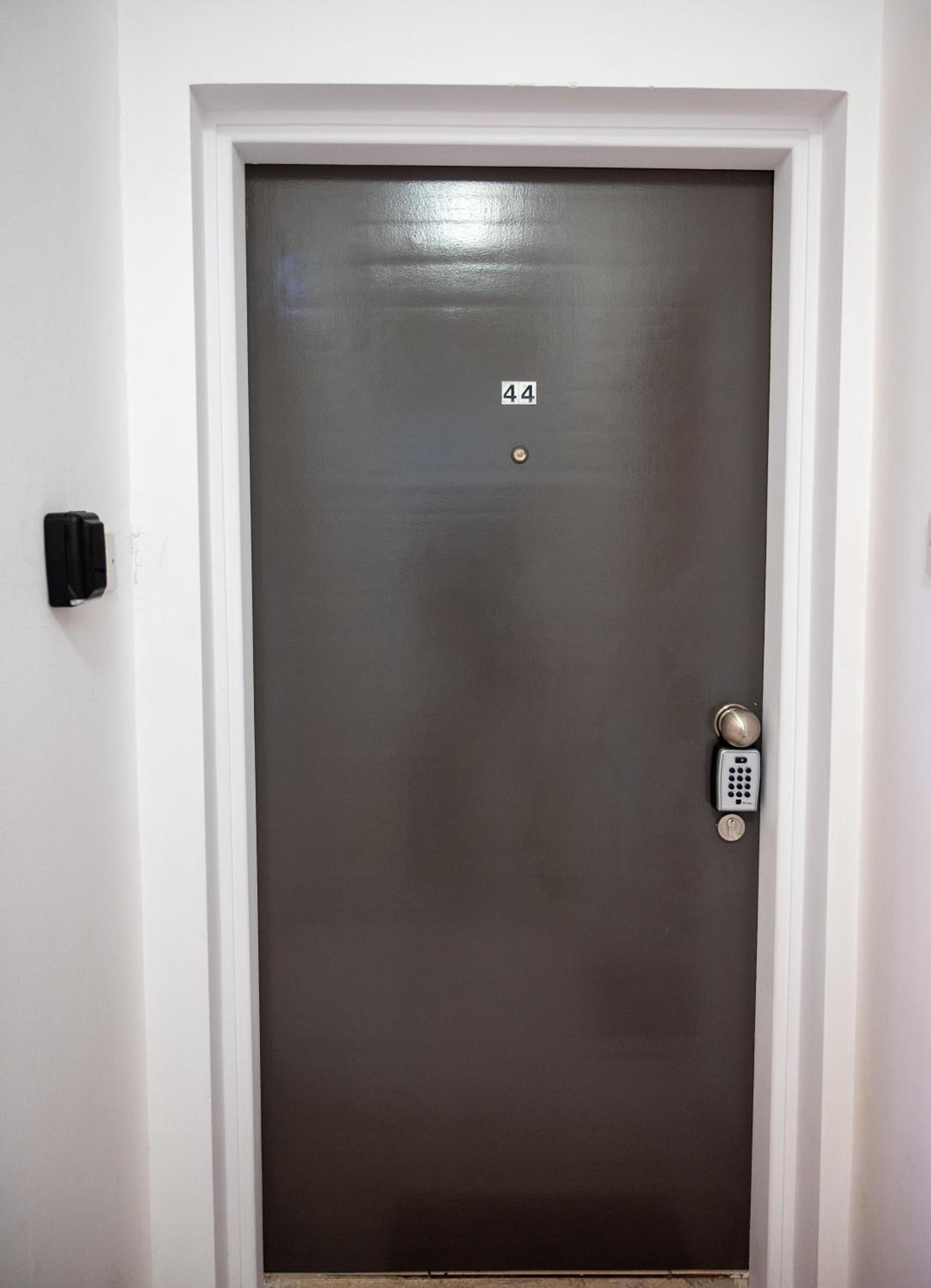 Casa Sol - Spacious 3BR Steps from the Beach