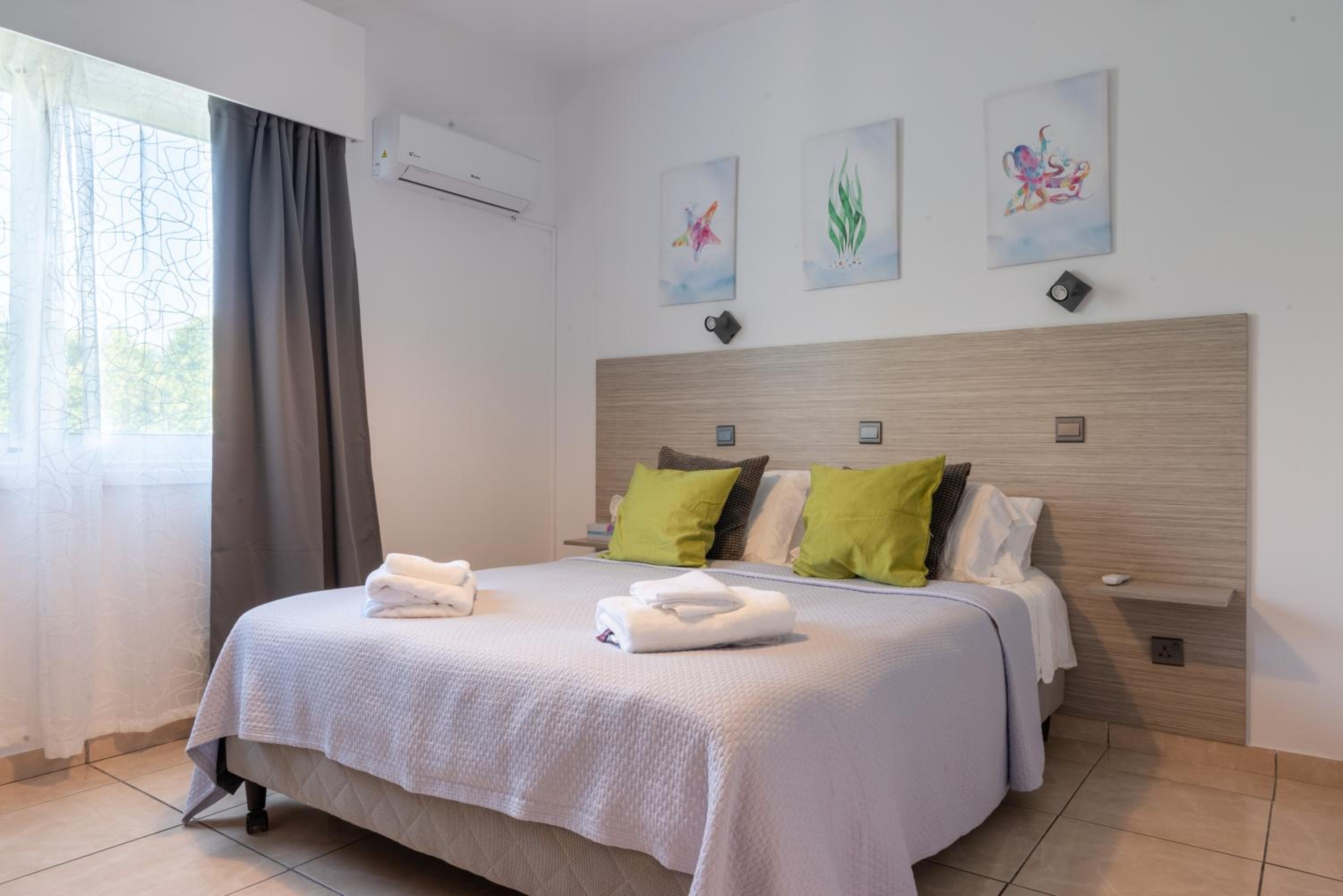 Casa Sol - Spacious 3BR Steps from the Beach