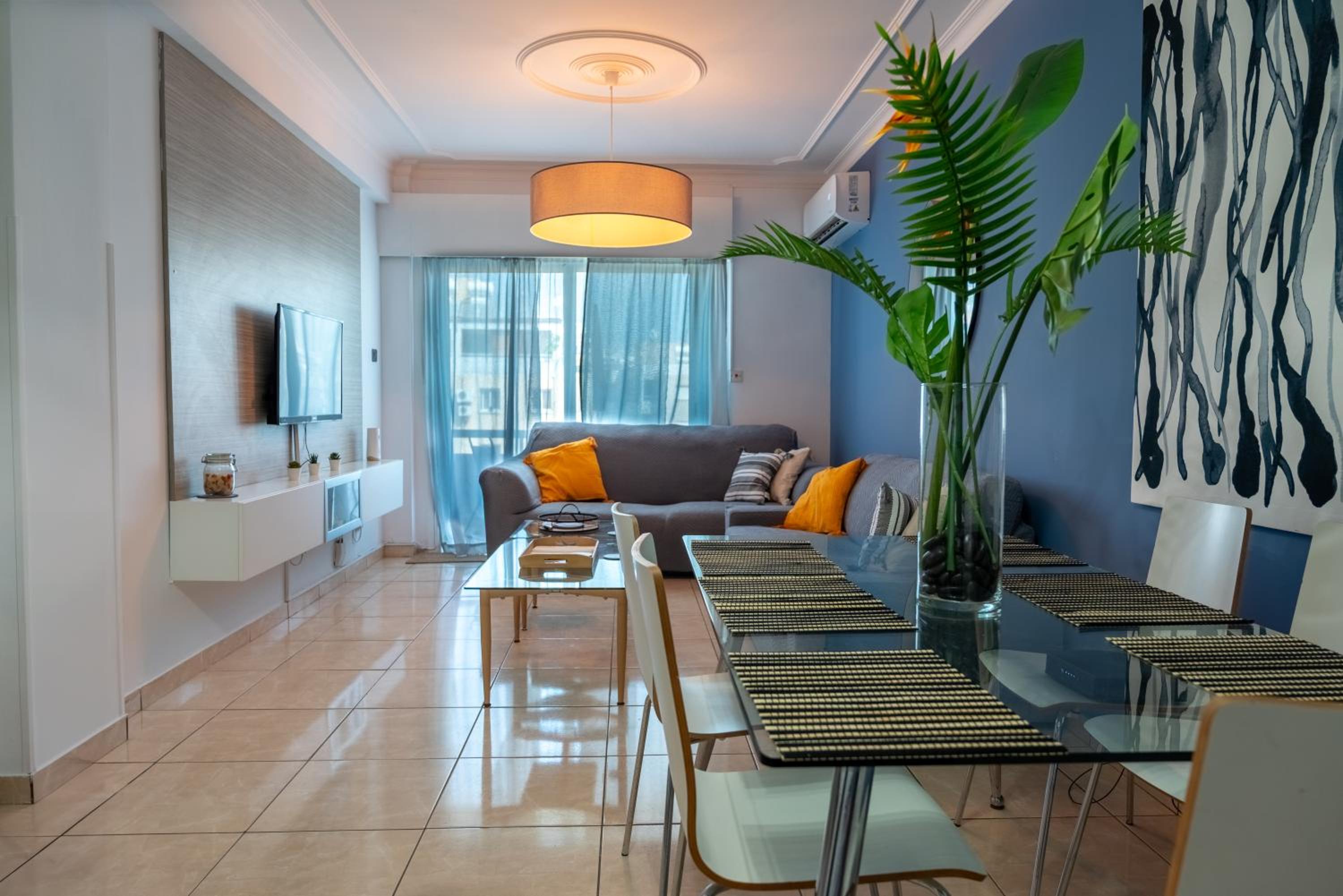 Casa Sol - Spacious 3BR Steps from the Beach