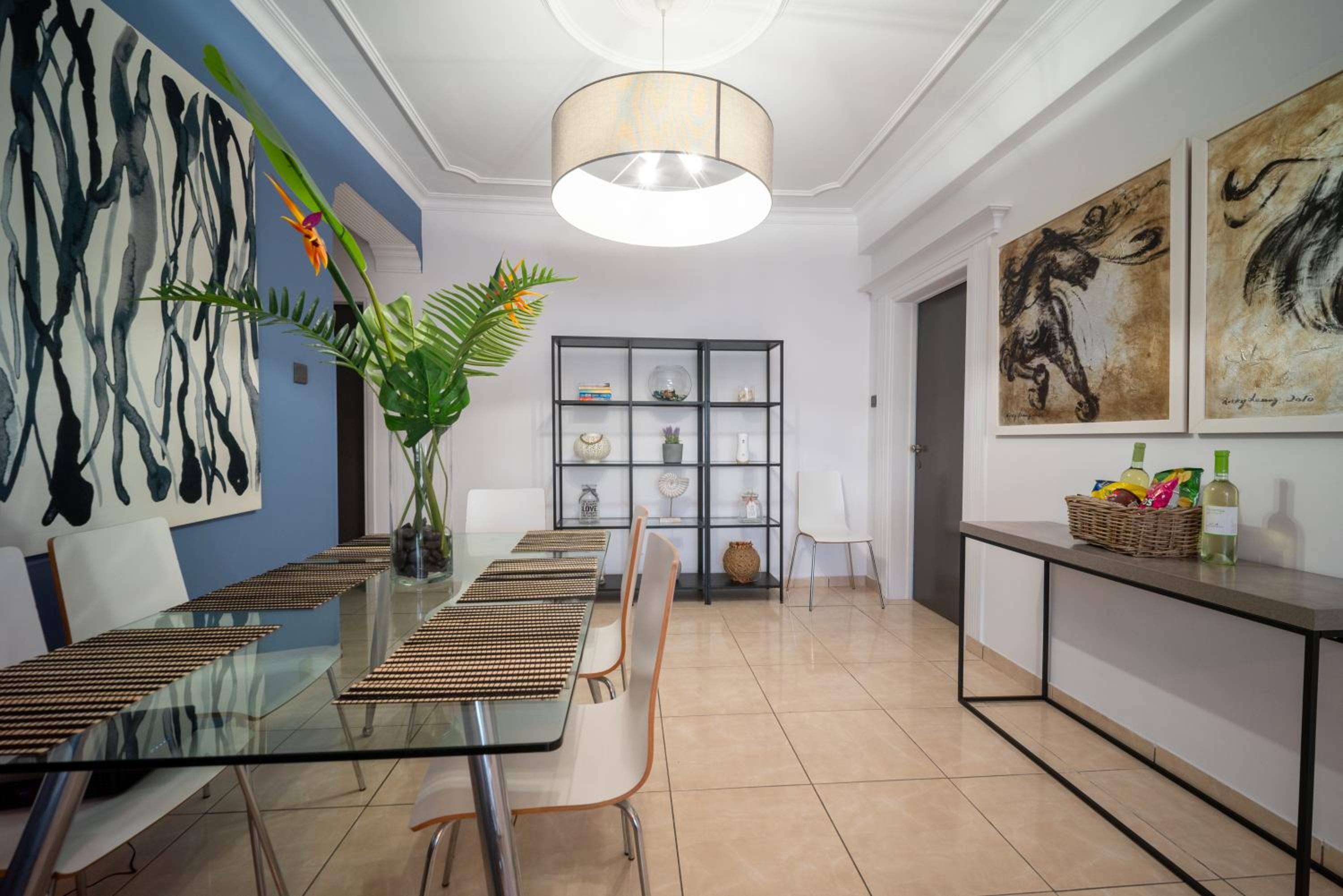 Casa Sol - Spacious 3BR Steps from the Beach