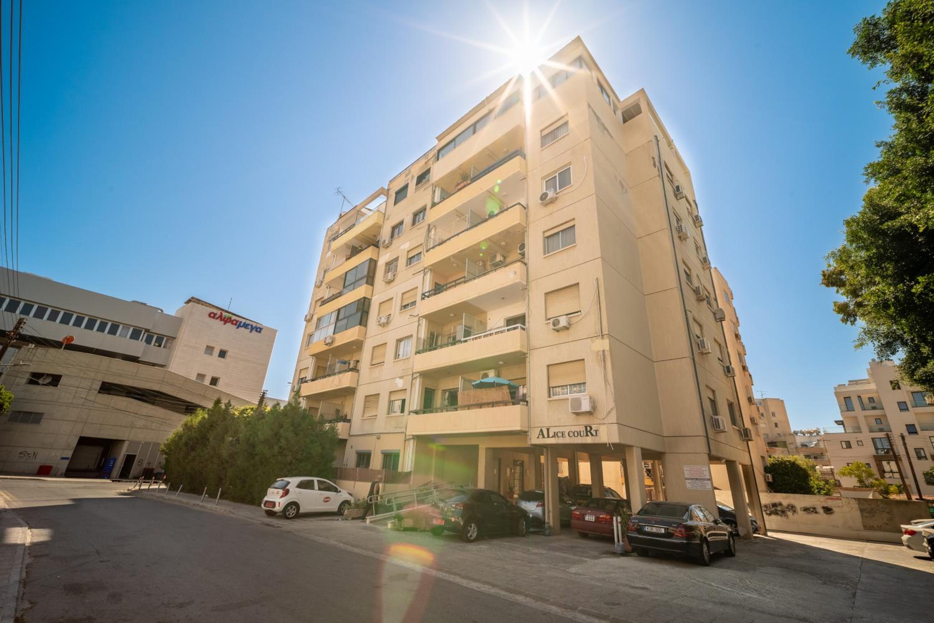 Casa Sol - Spacious 3BR Steps from the Beach