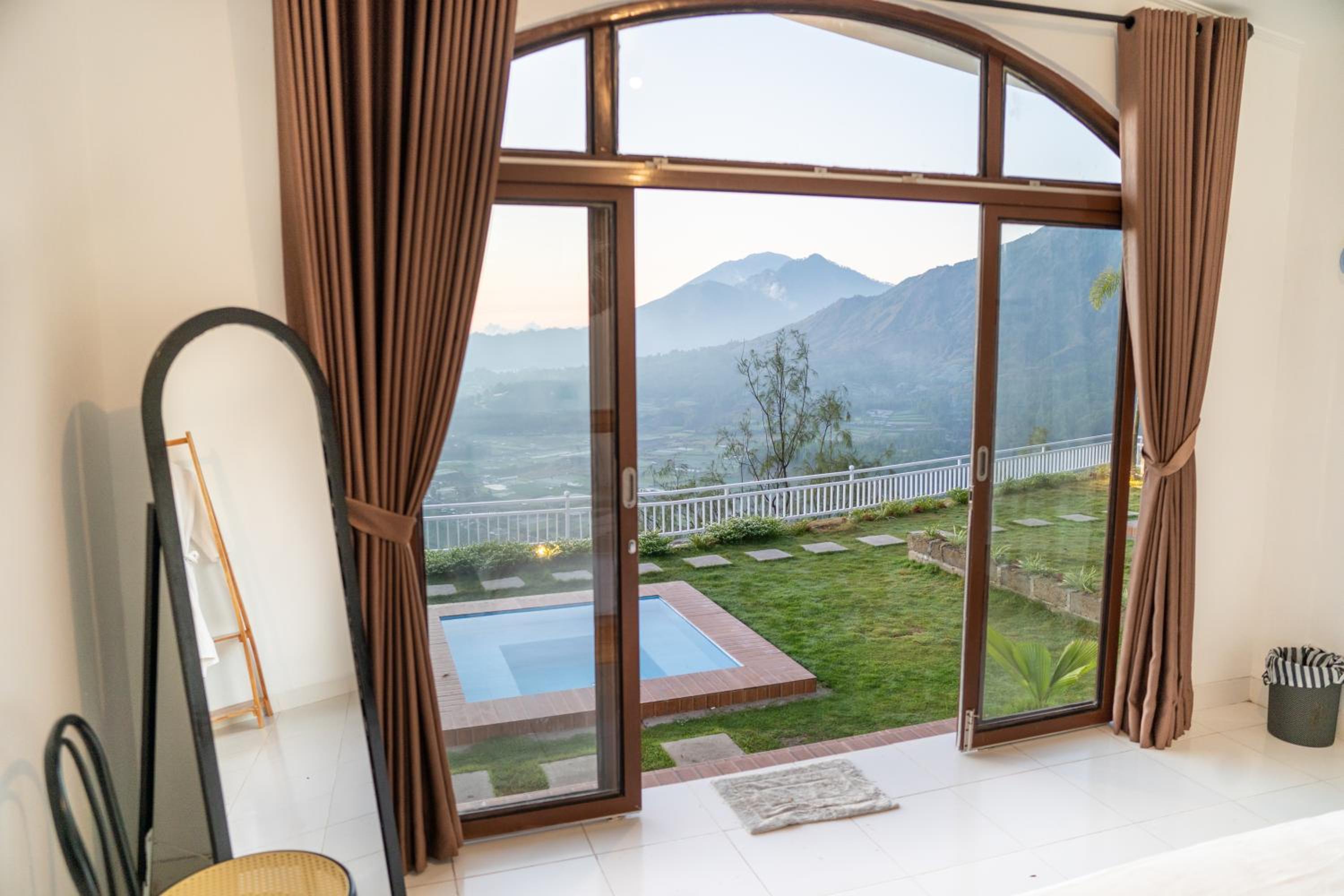 pohon cinta glamping