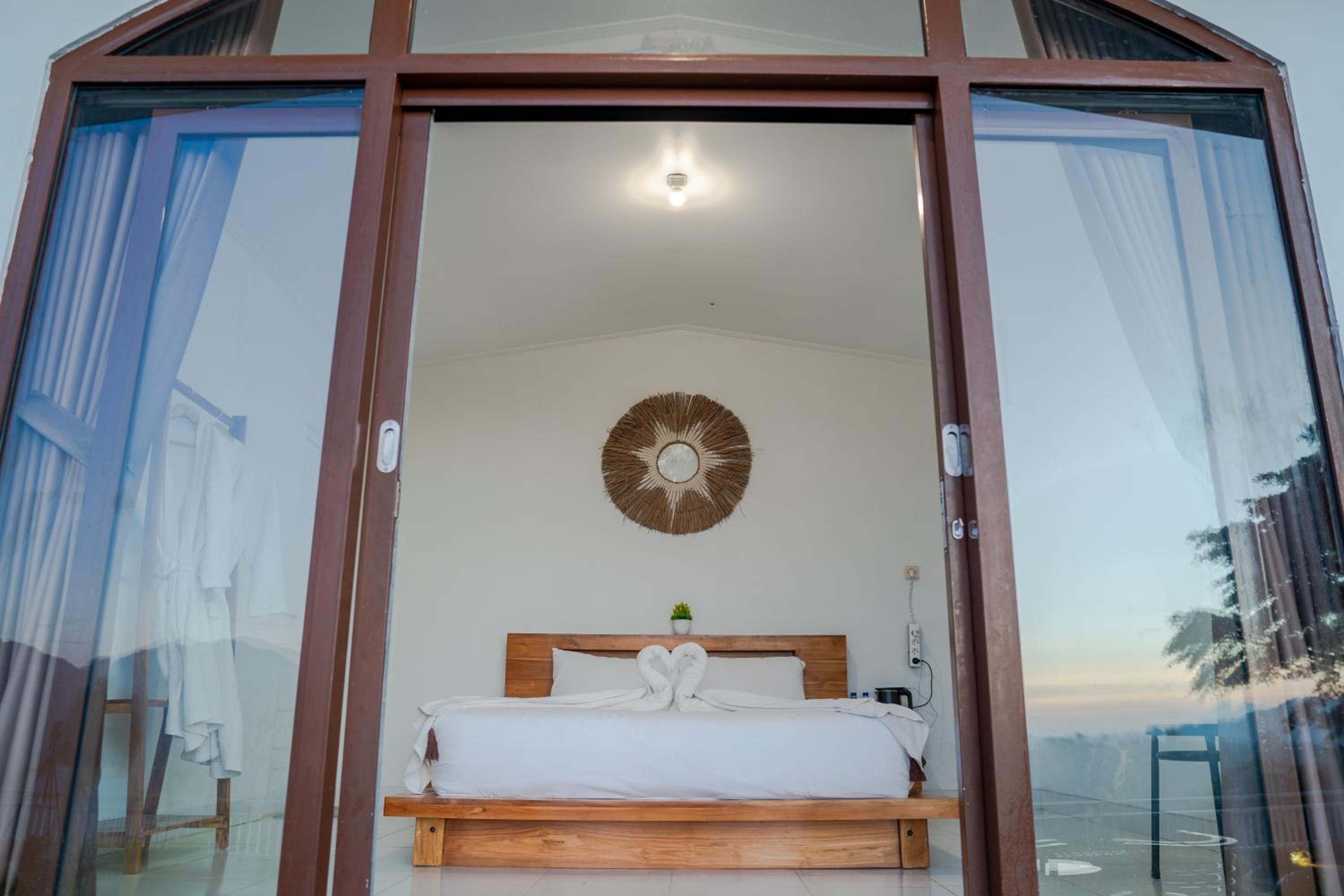 pohon cinta glamping