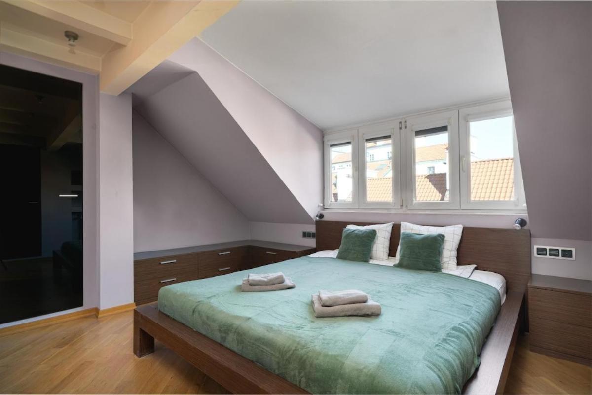Urban Chic - City Center - 3 Floors - Luxury Apartment