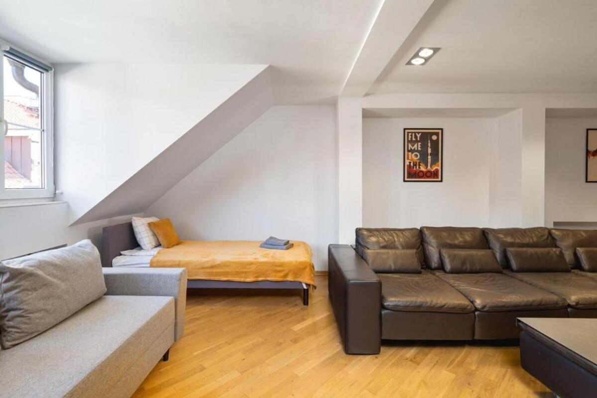 Urban Chic - City Center - 3 Floors - Luxury Apartment