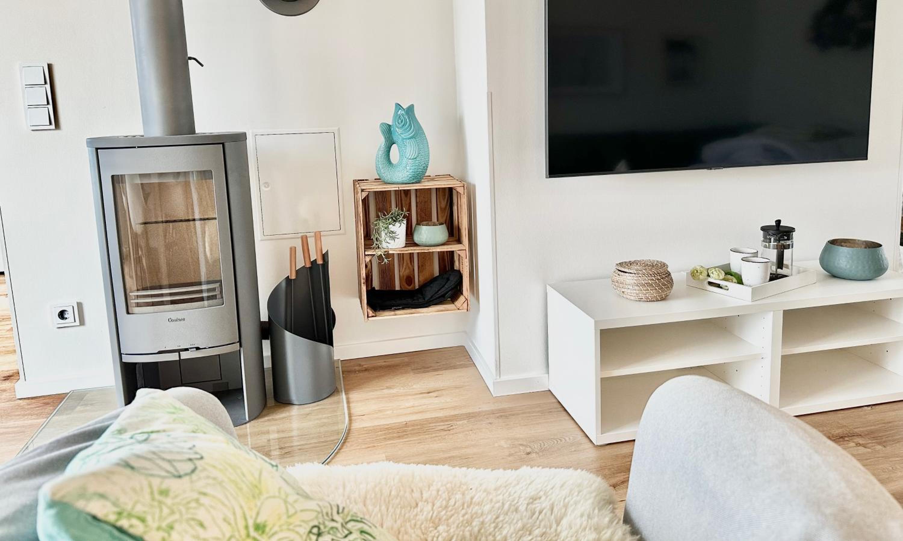 Surfbude, Olpenitz - moderne Ferienwohnung in direkter Strandnähe mit eigenem Eingang, Sauna, Kaminofen, Balkonterrasse und Parkplatz