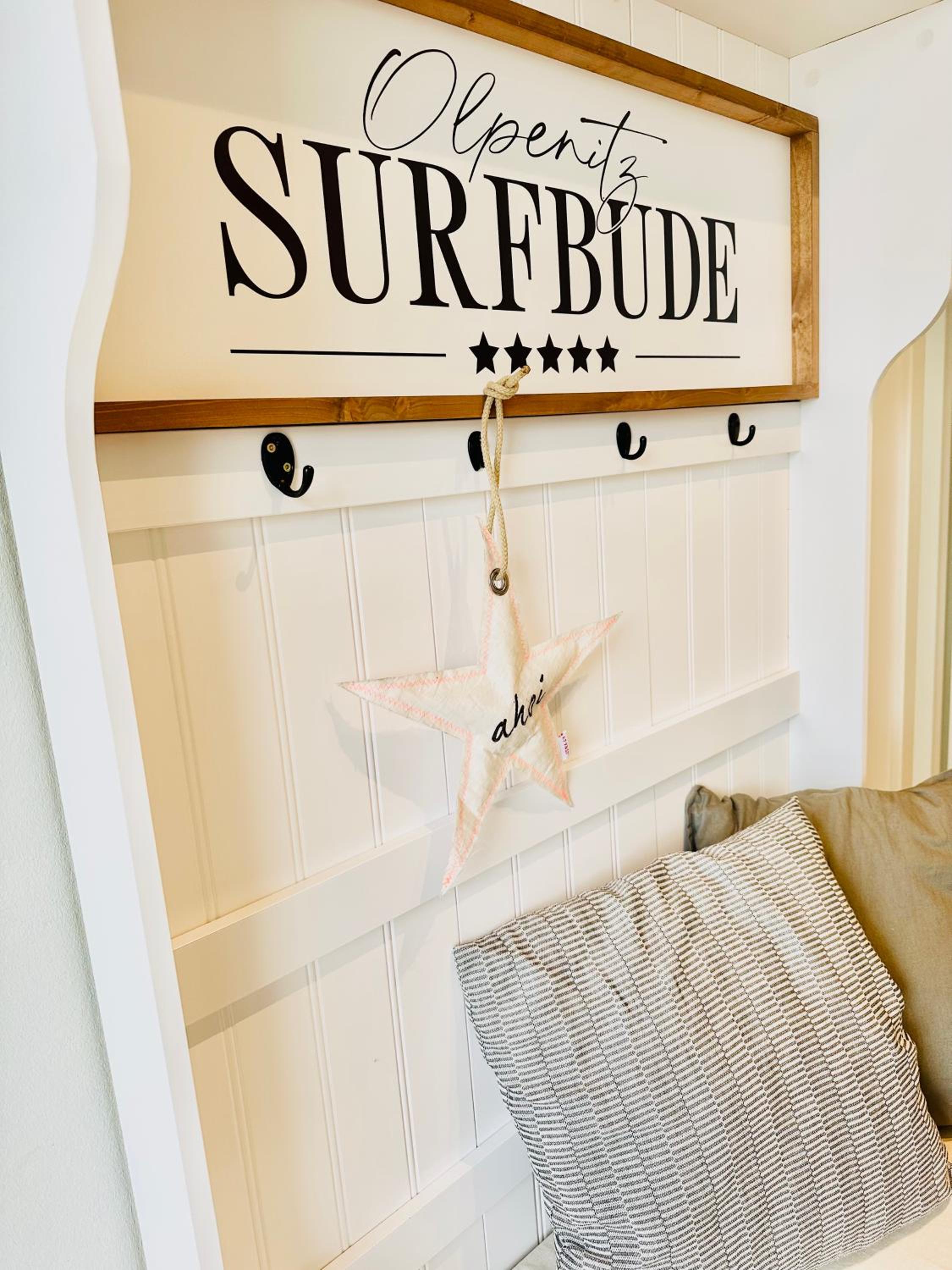 Surfbude, Olpenitz - moderne Ferienwohnung in direkter Strandnähe mit eigenem Eingang, Sauna, Kaminofen, Balkonterrasse und Parkplatz