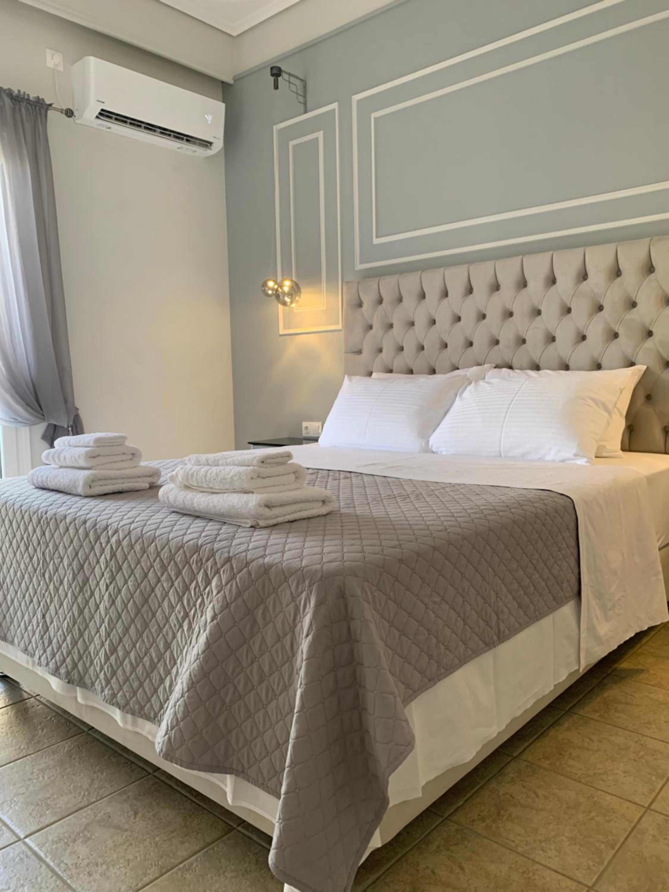 Sea View Apartments, 60m to Beach, Balcony, Parking