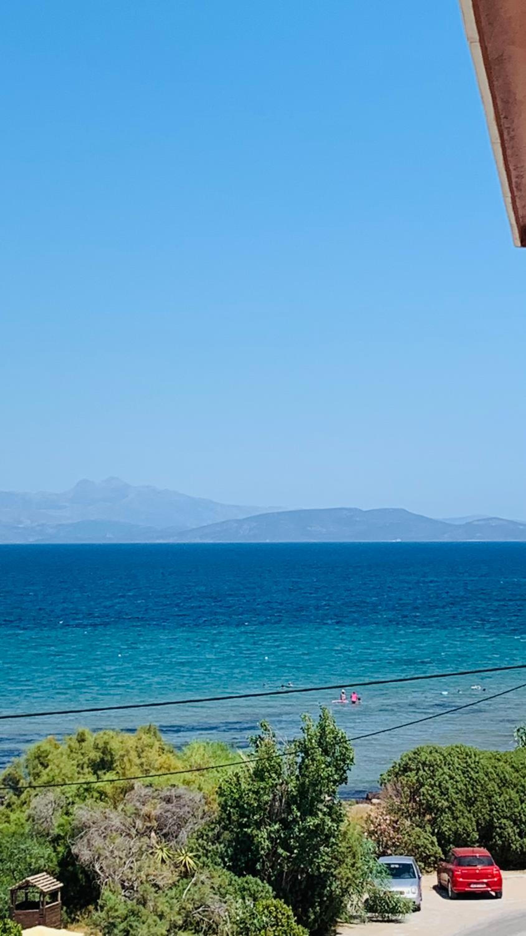 Sea View Apartments, 60m to Beach, Balcony, Parking
