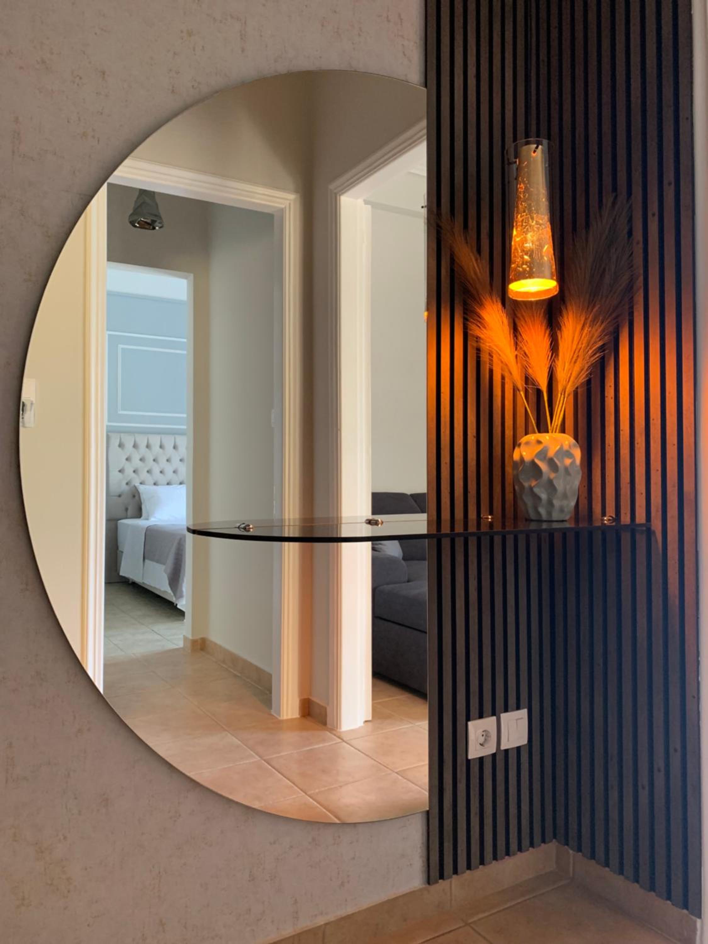 Sea View Apartments, 60m to Beach, Balcony, Parking