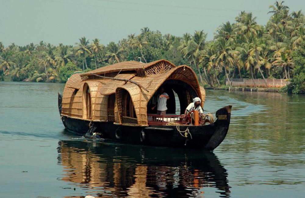 Munroe Island Lake Resort view 2