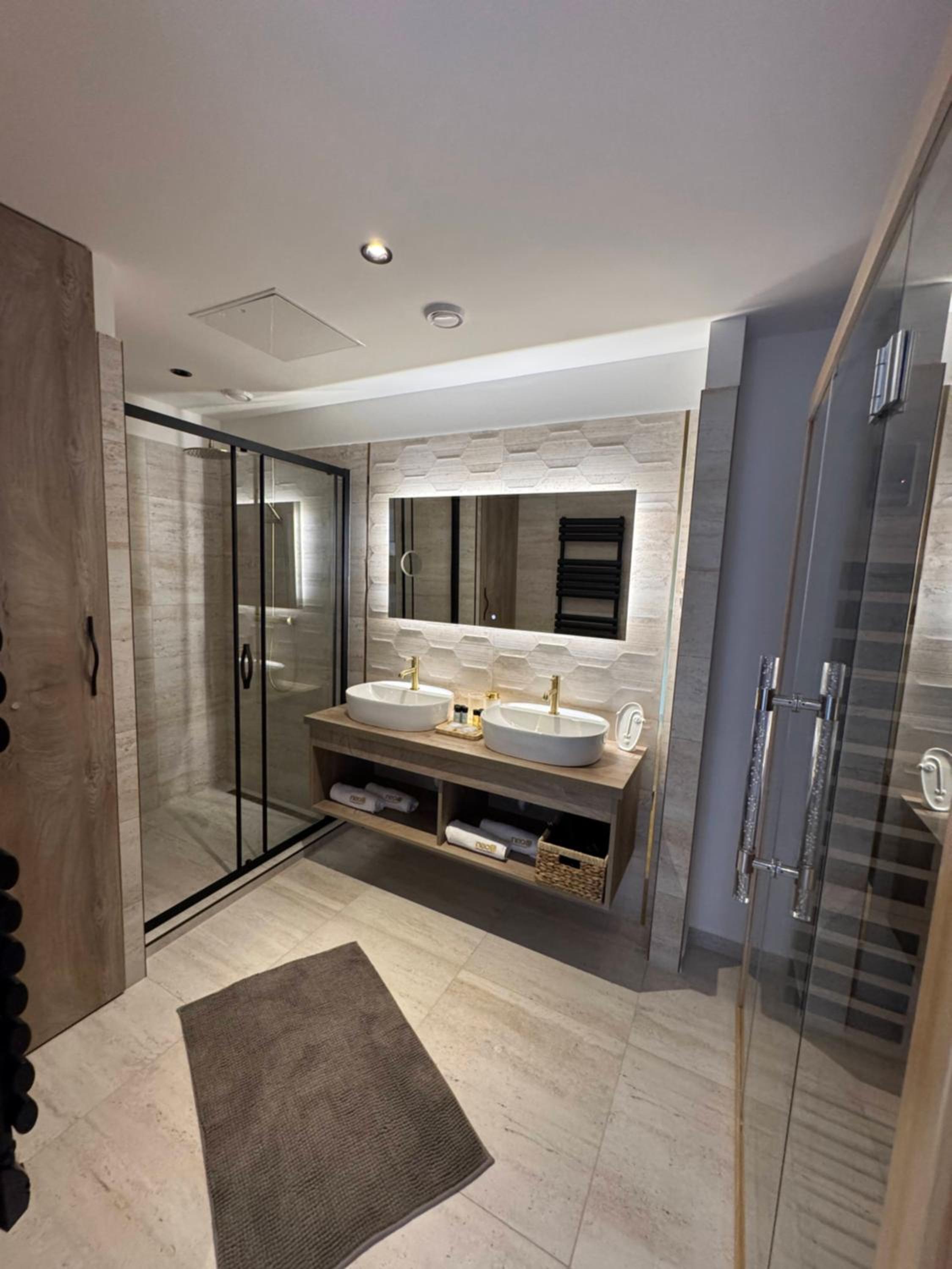 Neo Premium Apartments