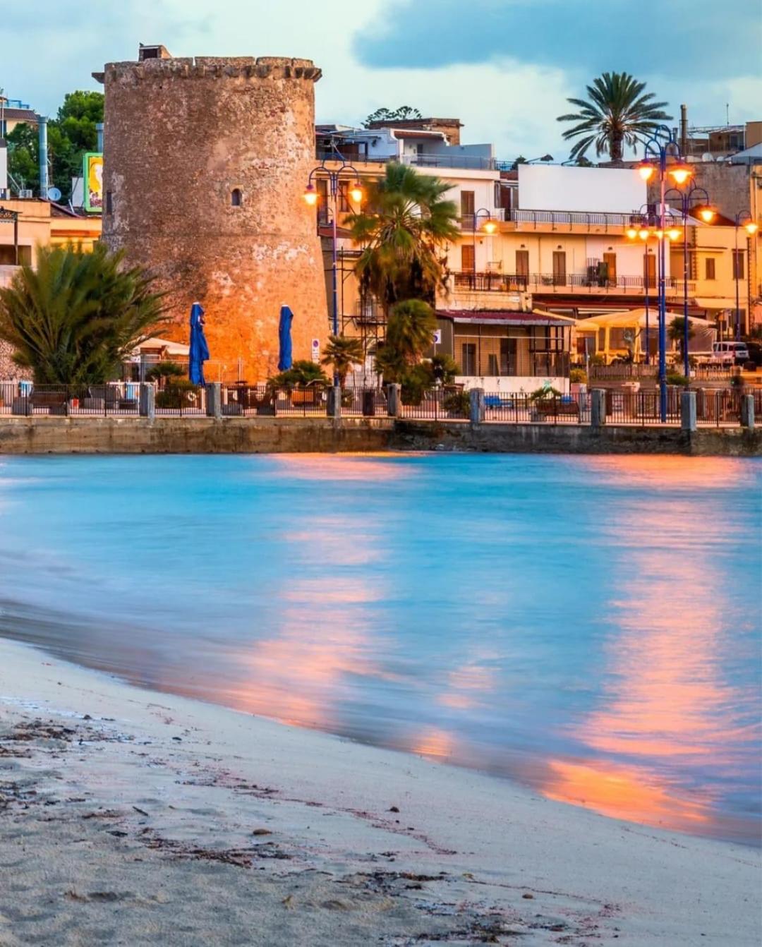 Antony Mondello Guest House, appartamento a 1 minuto a piedi dalla spiaggia di Mondello