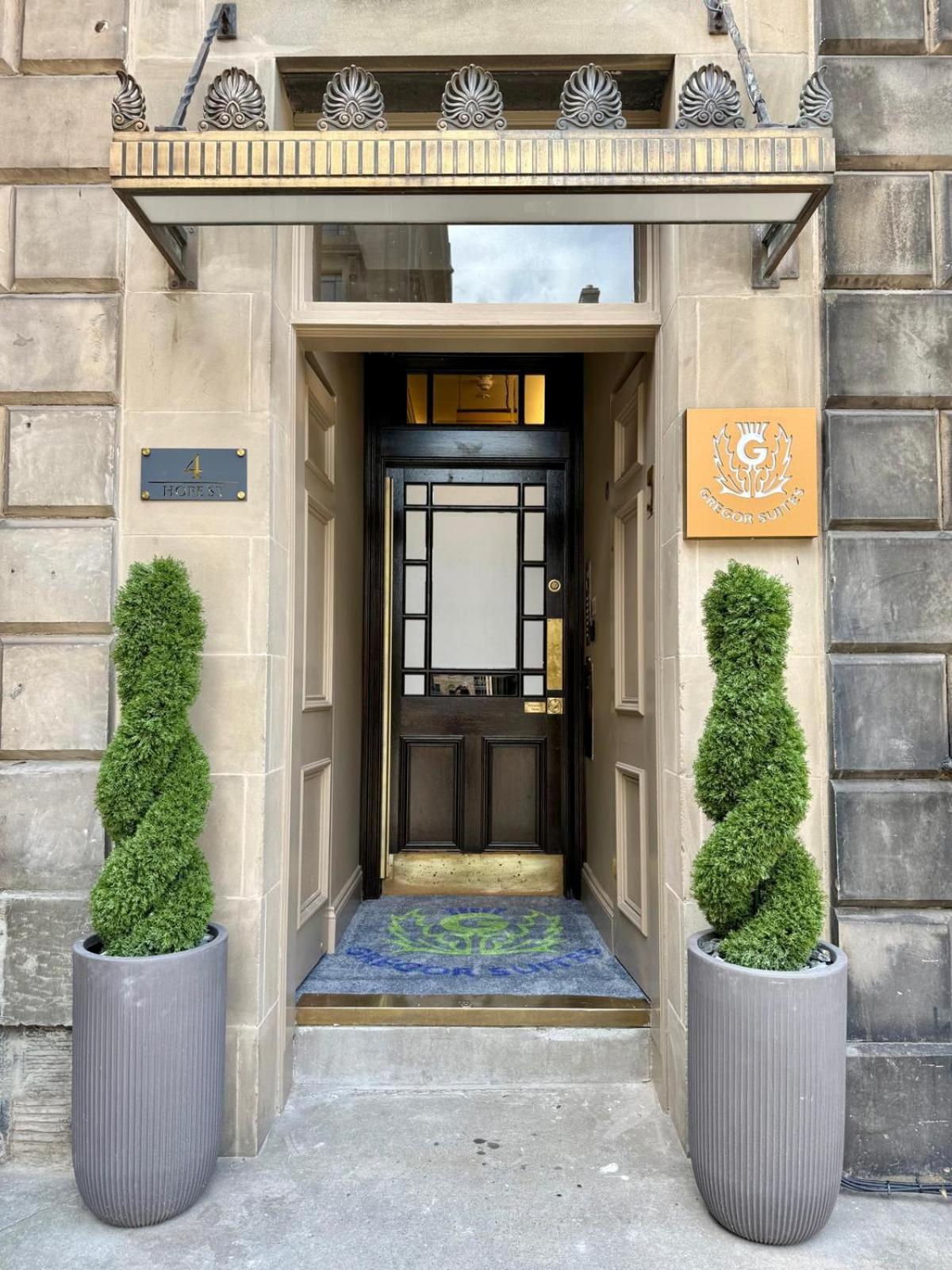 Prime Central Edinburgh 2 bed