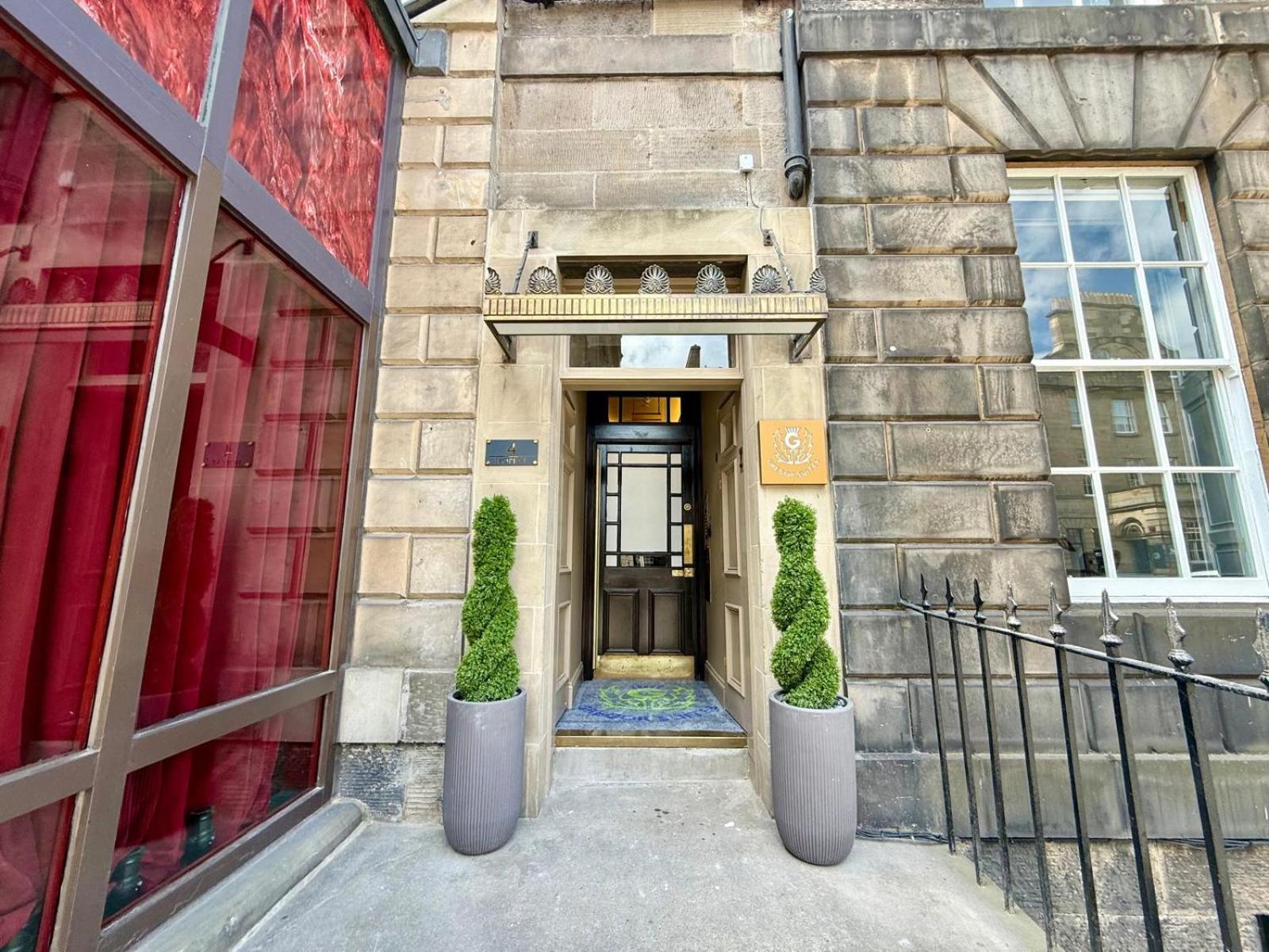 Prime Central Edinburgh 3 bed