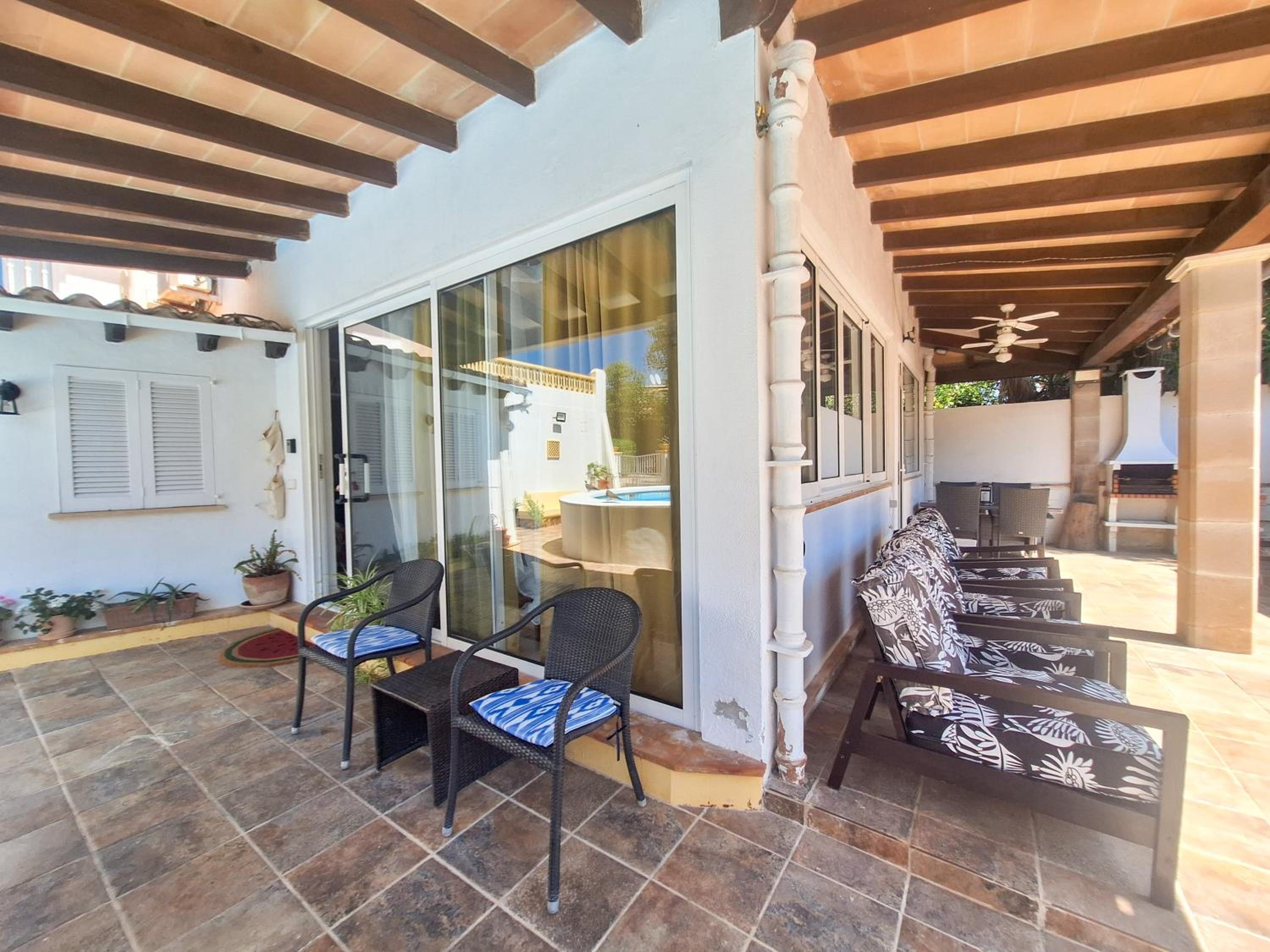 Villa Nevada - Espacioso Chalet con Piscina Privada