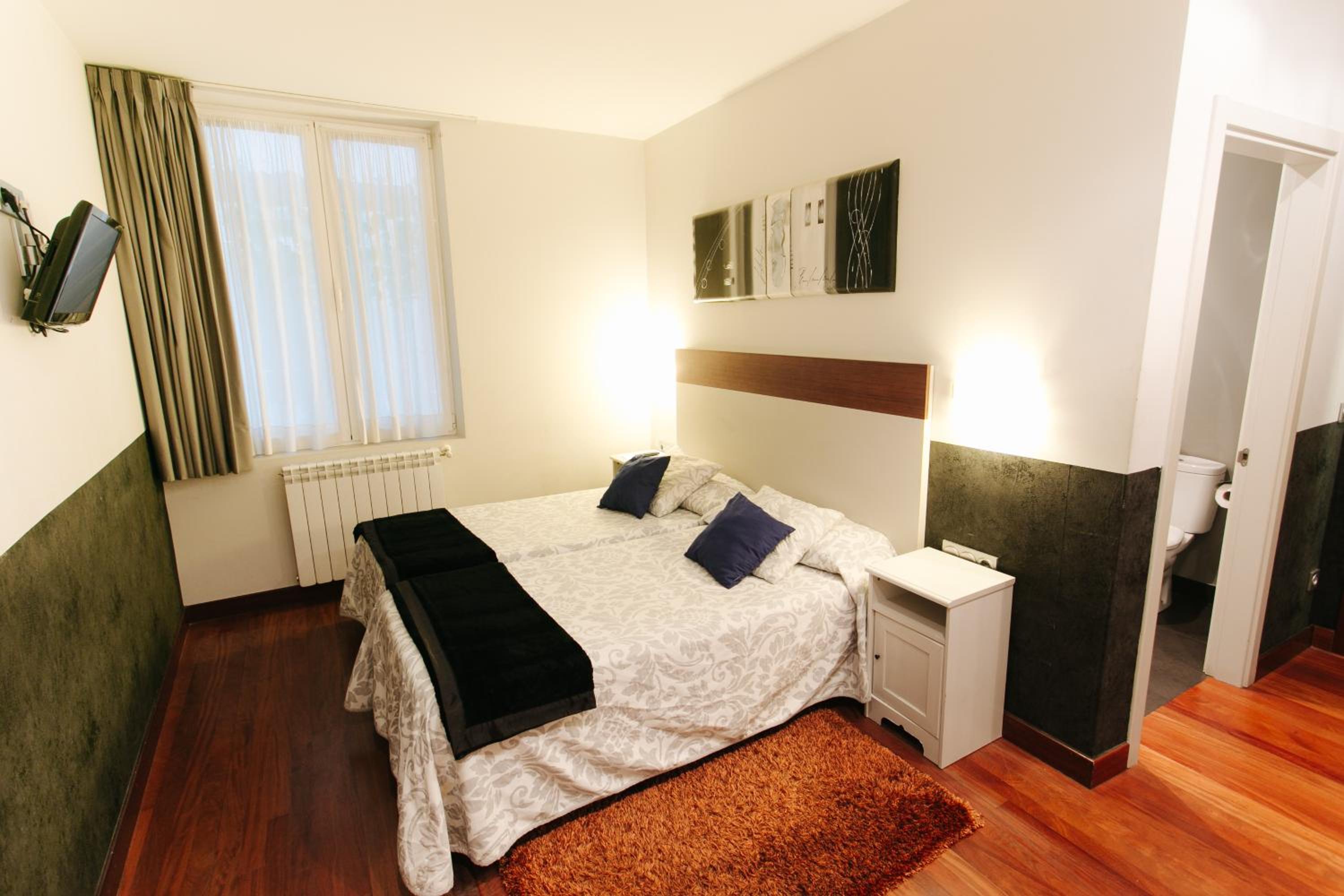 Hostal San Sebastian Centro view 4