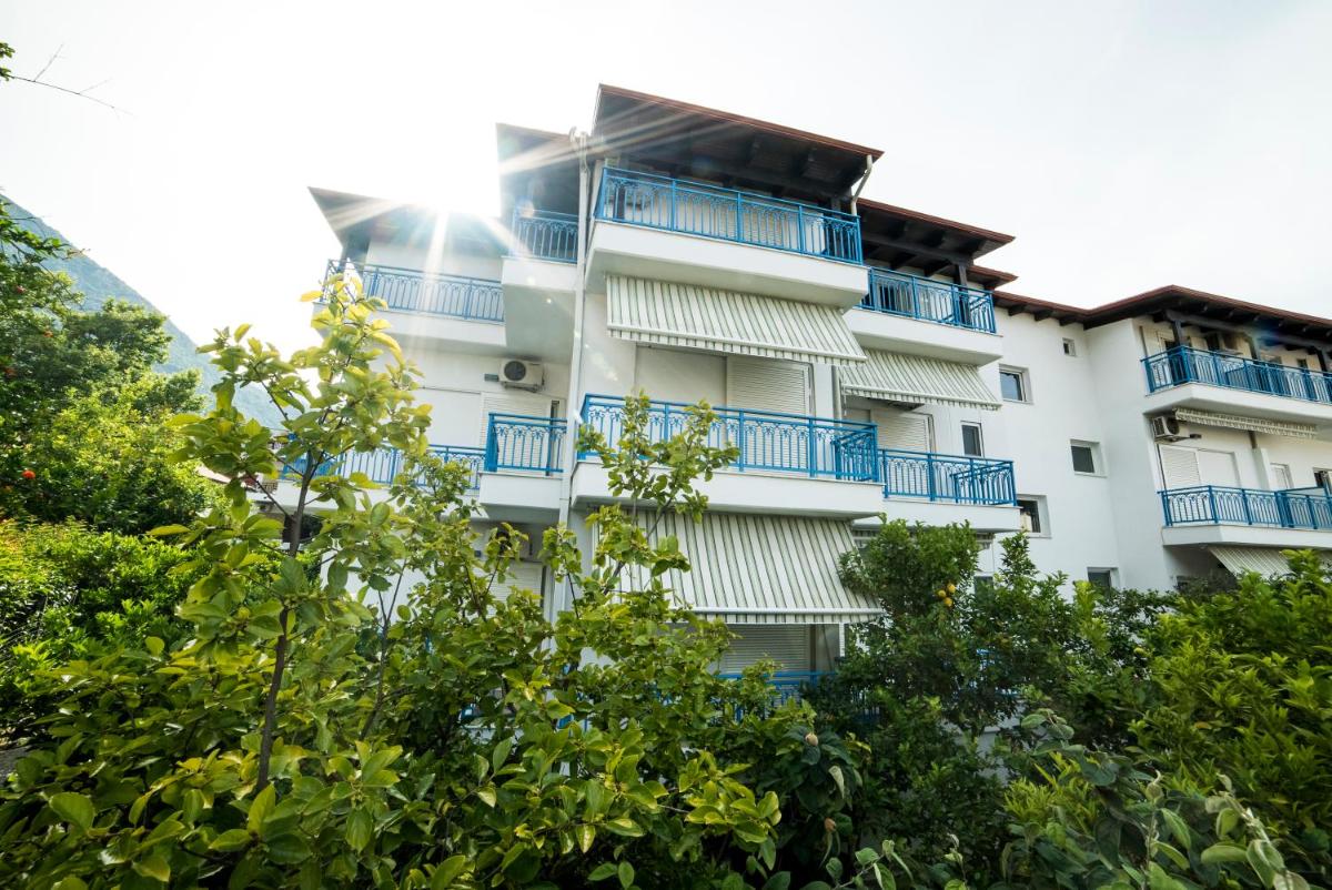 Hotel Dellis - Image 1