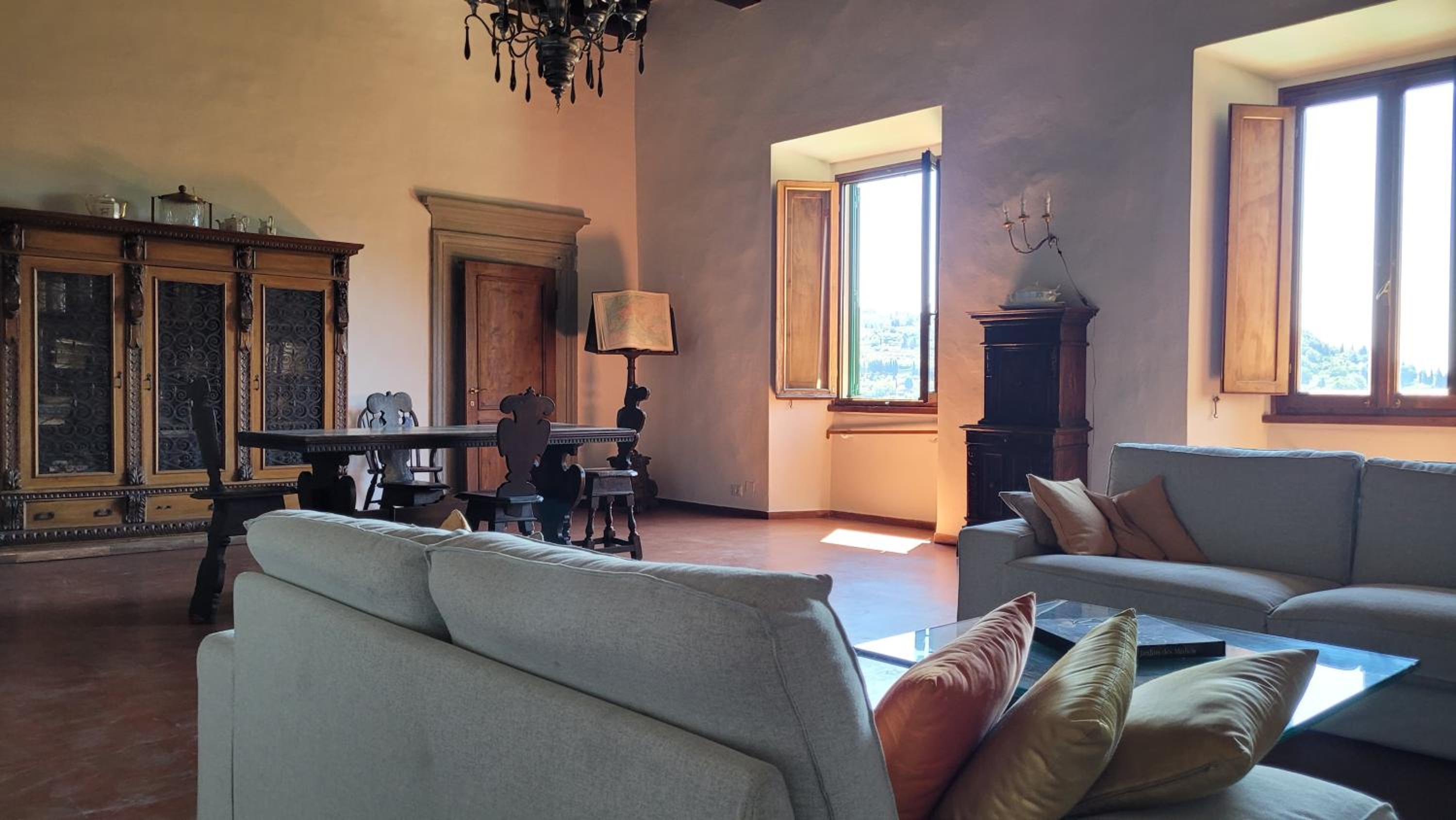 Medici Villa with Gardens 7 min from Florence