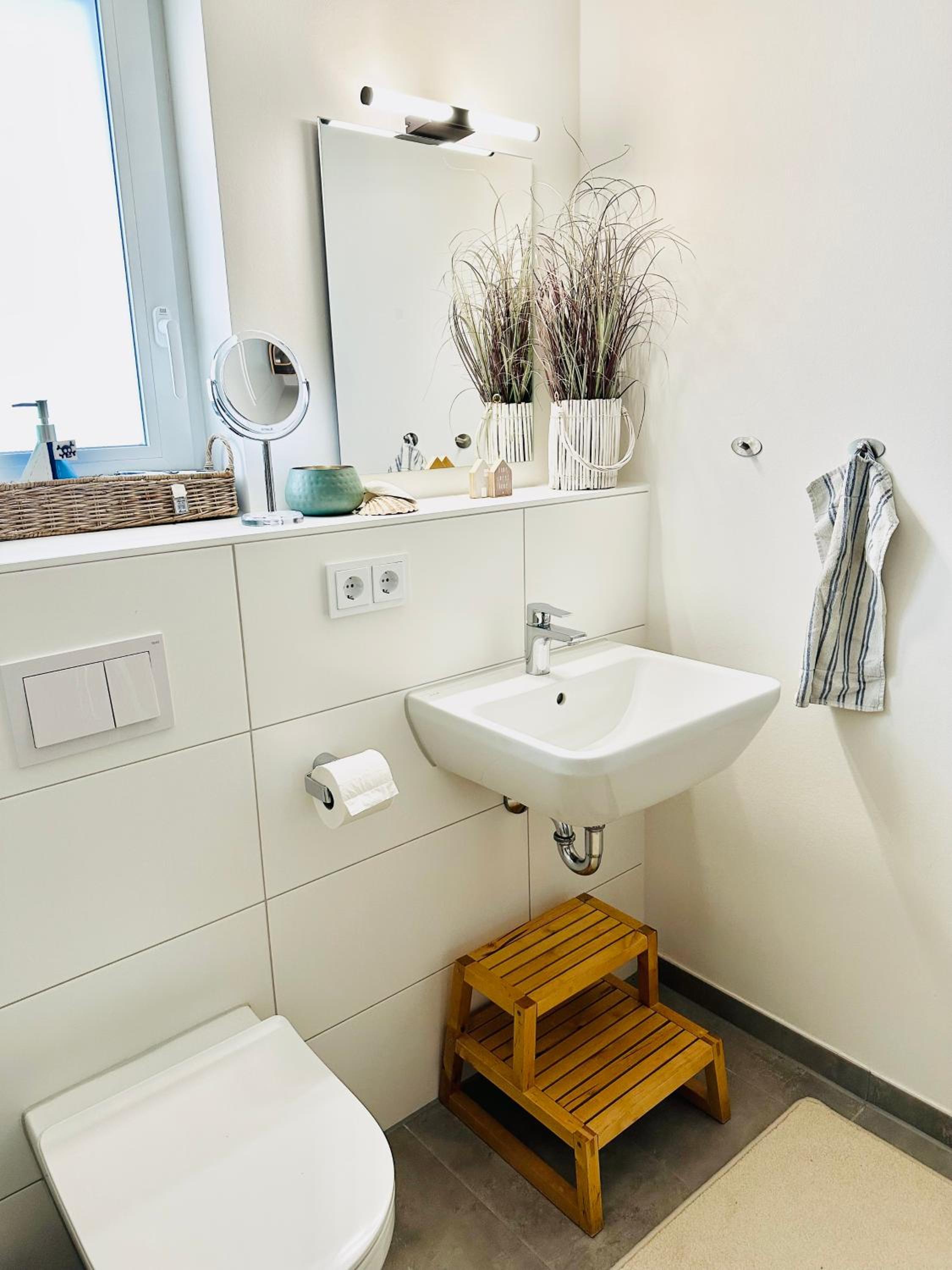 Nordlicht, Olpenitz - moderne Ferienwohnung in direkter Strandnähe mit eigenem Eingang, Sauna, Kaminofen, Terrasse und Parkplatz