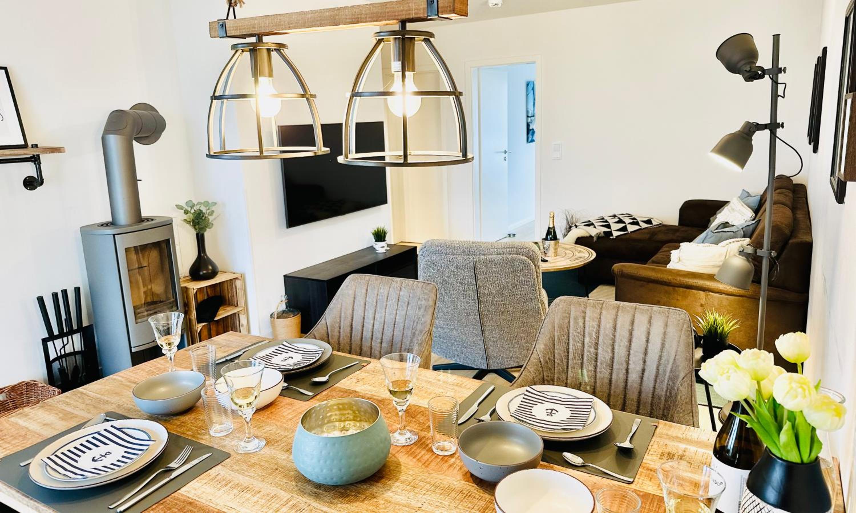 Nordlicht, Olpenitz - moderne Ferienwohnung in direkter Strandnähe mit eigenem Eingang, Sauna, Kaminofen, Terrasse und Parkplatz