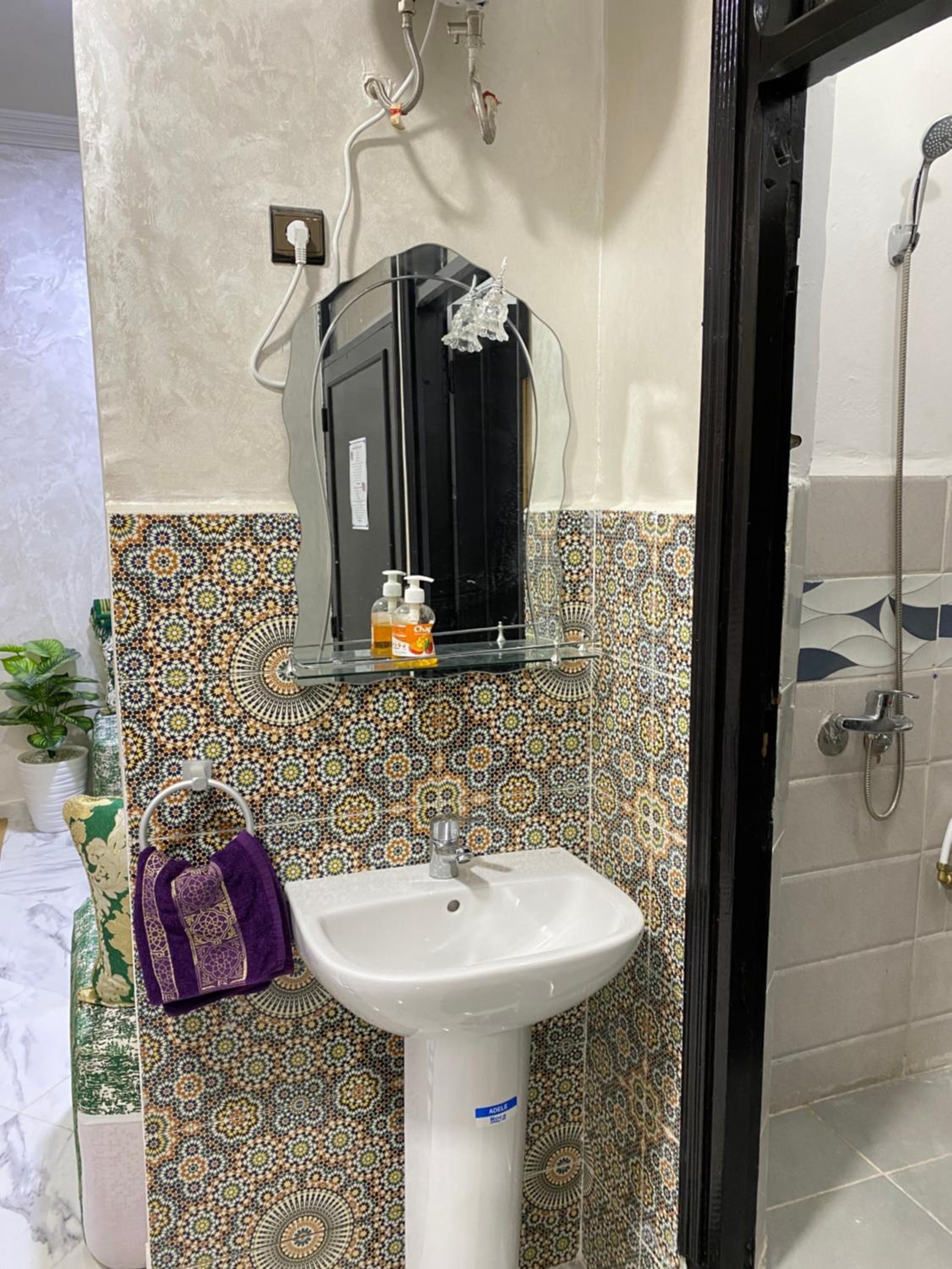 Cosy, Calm Apartment - Wi-Fi, AC & NETFLIX