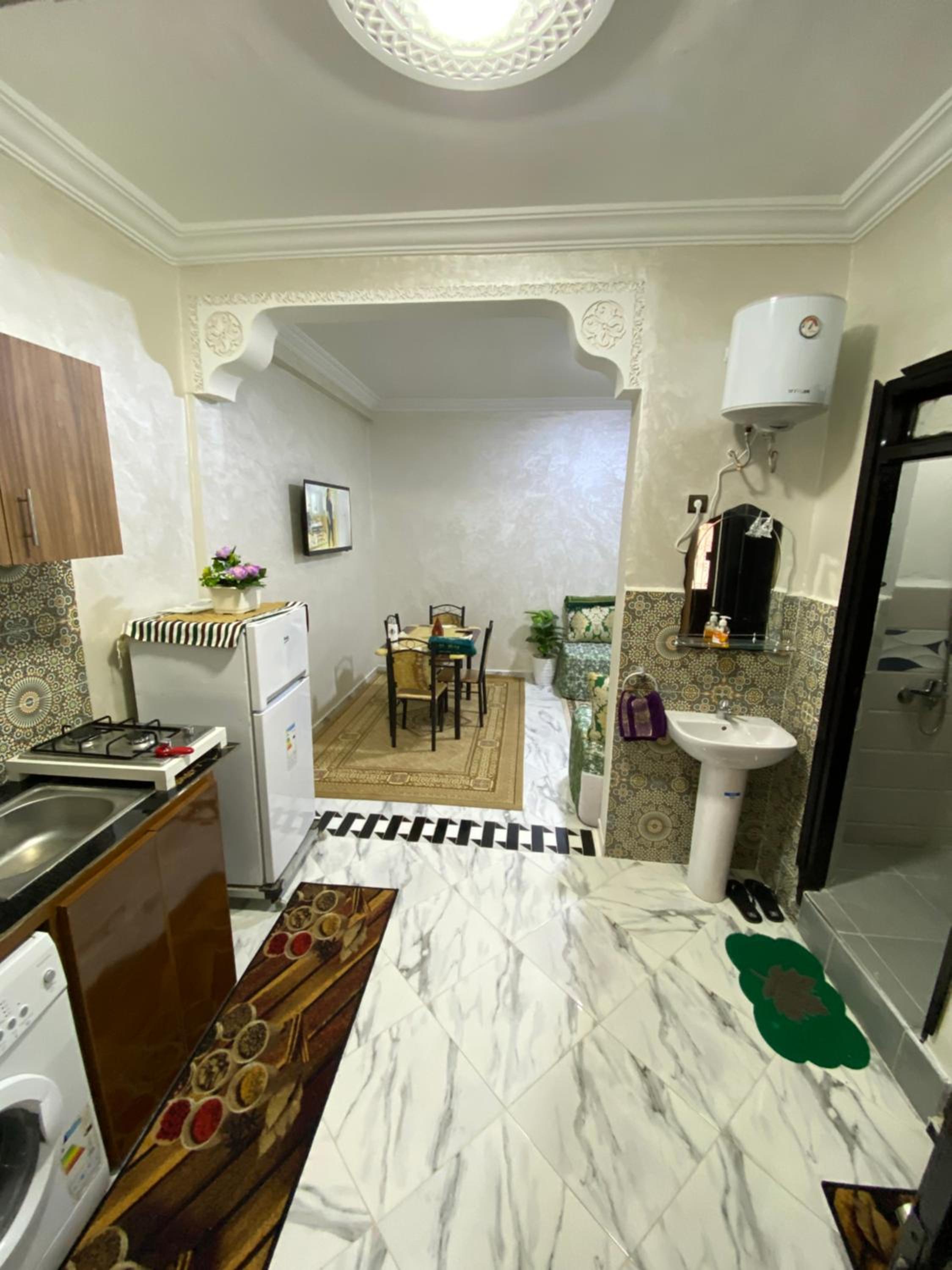 Cosy, Calm Apartment - Wi-Fi, AC & NETFLIX