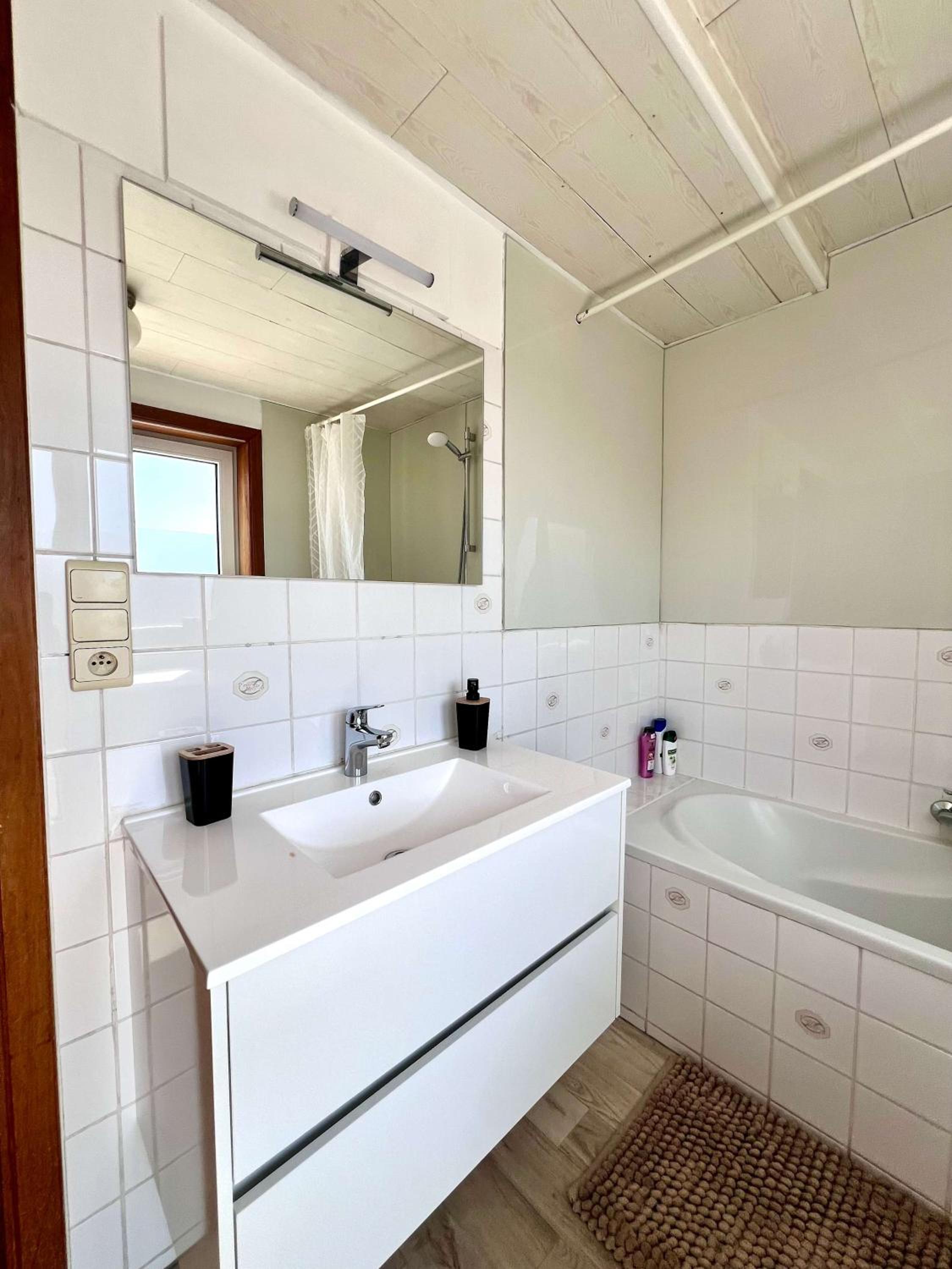 Cosy haven in Aalst with terrace a green haven