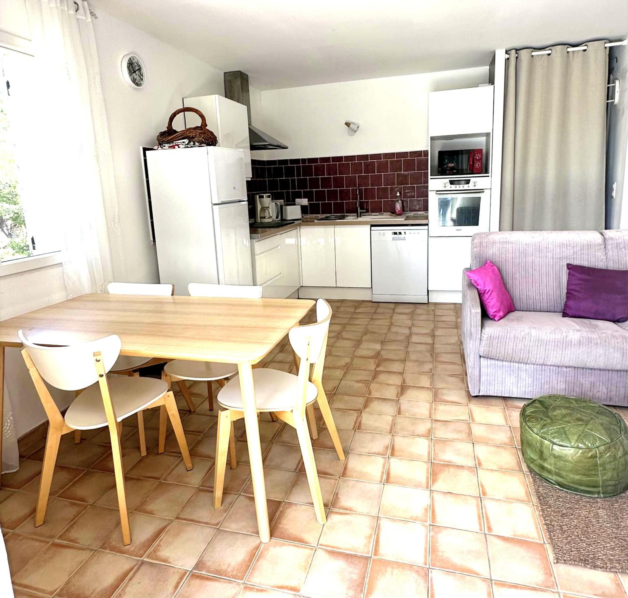 La Casa Calanquaise - Mer à 250m accessible à pied - T2 Spacieux indépendant - Terrasse Ombragée