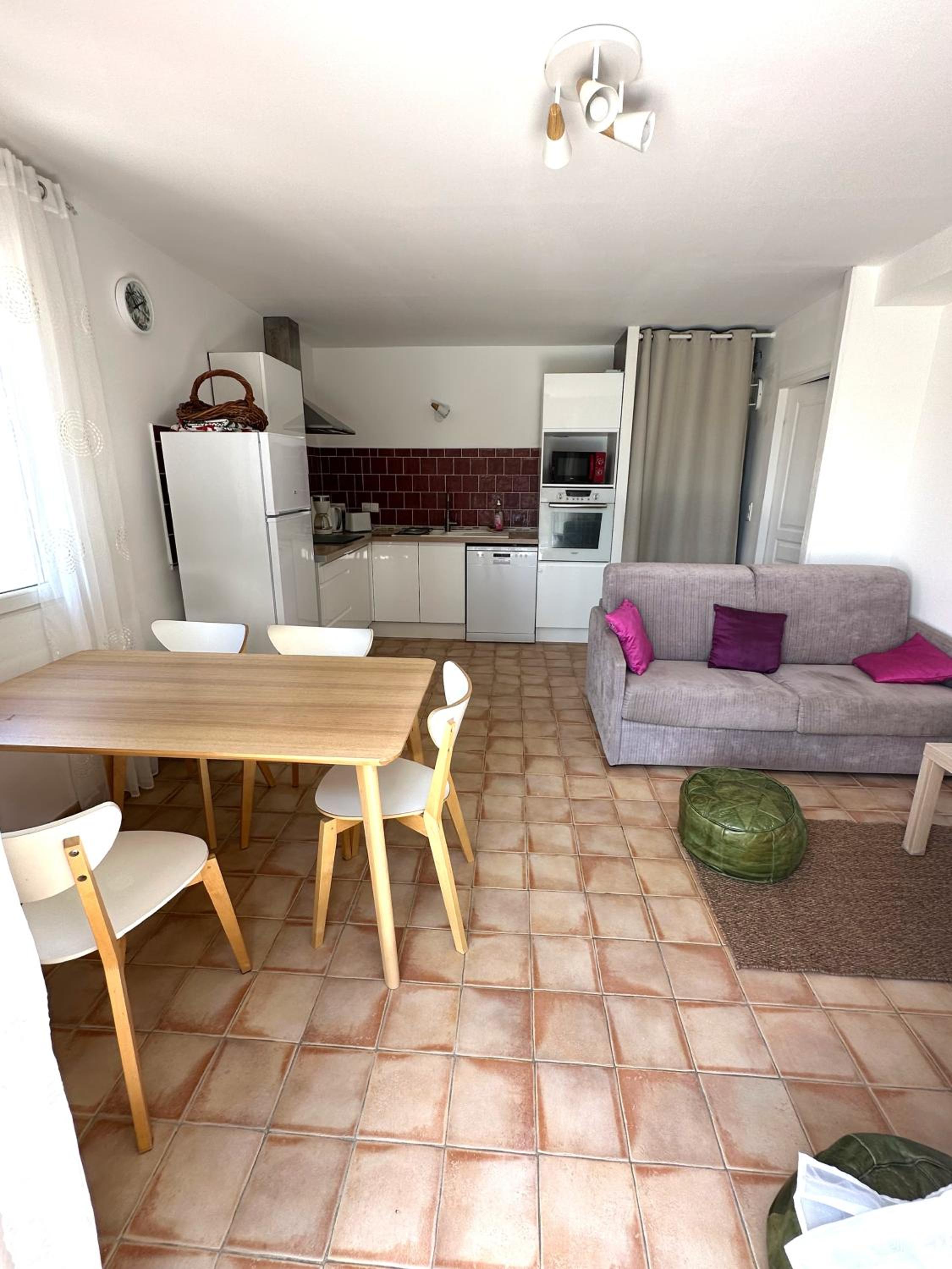 La Casa Calanquaise - Mer à 250m accessible à pied - T2 Spacieux indépendant - Terrasse Ombragée