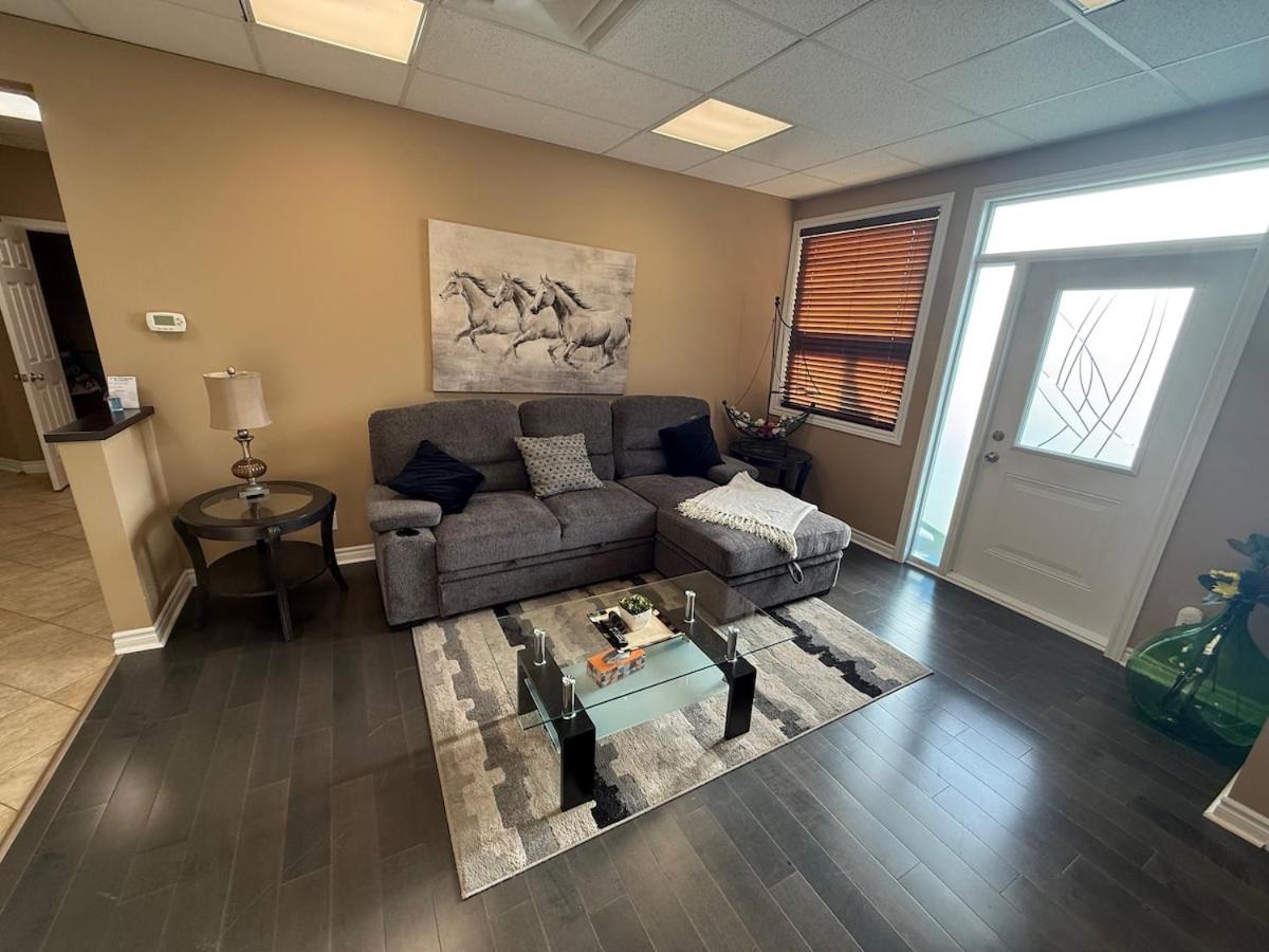The Marina's Cove - Suite B - WIFI and 2 Free Parking