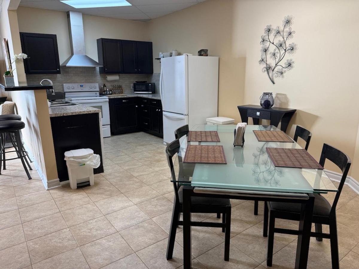 The Marina's Cove - Suite B - WIFI and 2 Free Parking