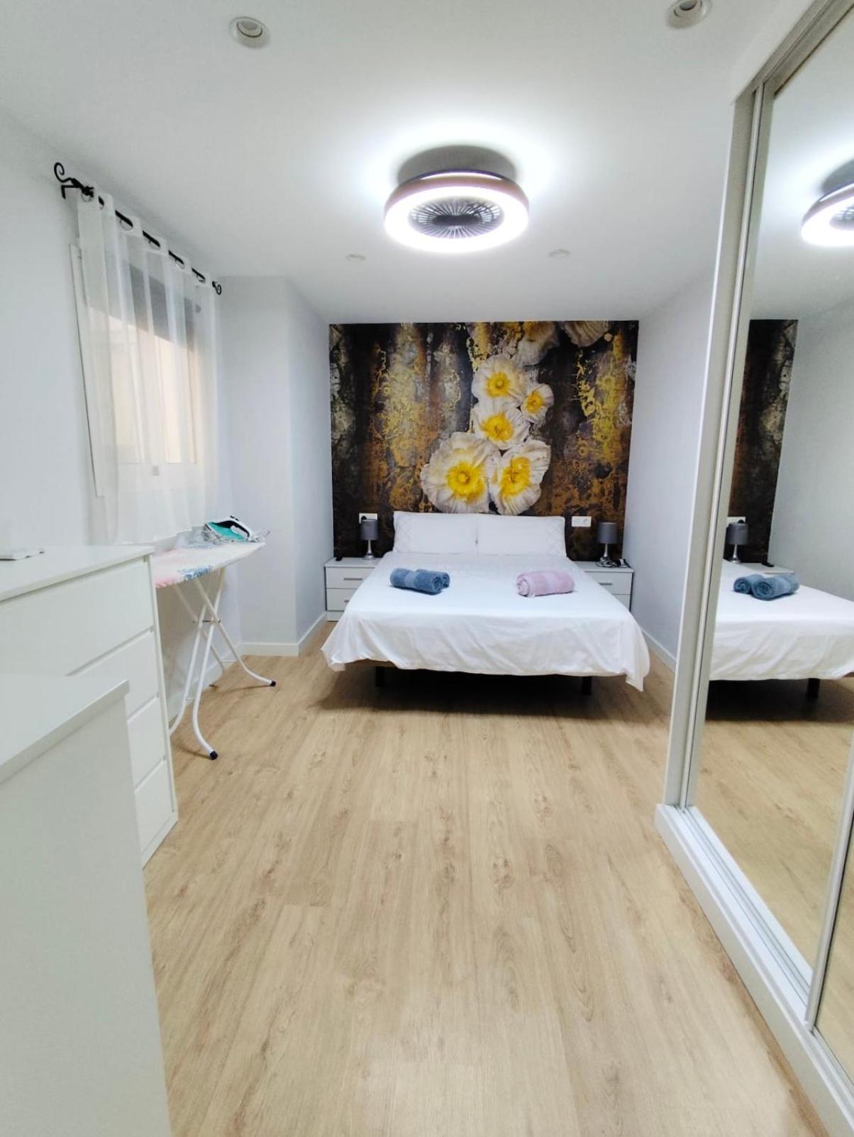 Horizonte 3 Charming apartment with breathtaking sea view at first line of Fuengirola beach