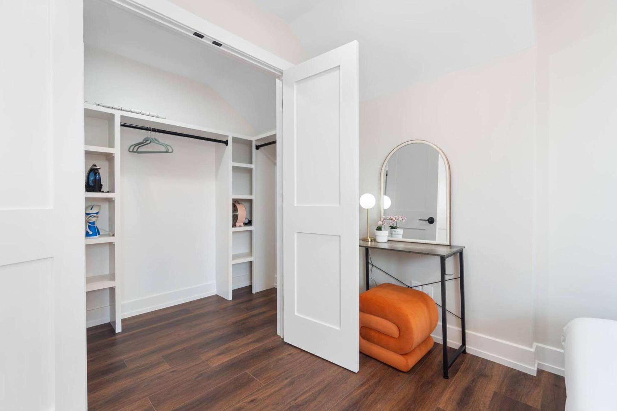 Family Suite - Free Parking - Near NYC & Shops at Main Street