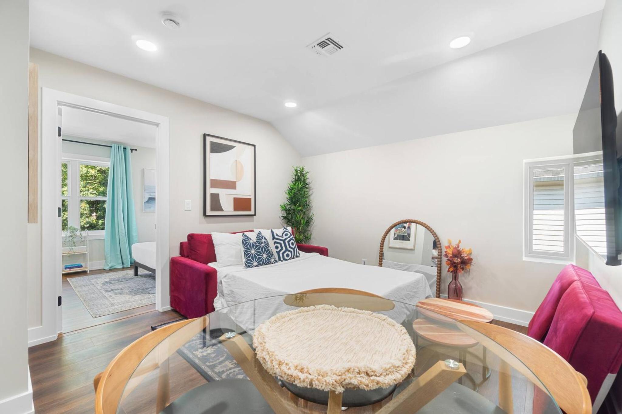 Family Suite - Free Parking - Near NYC & Shops at Main Street