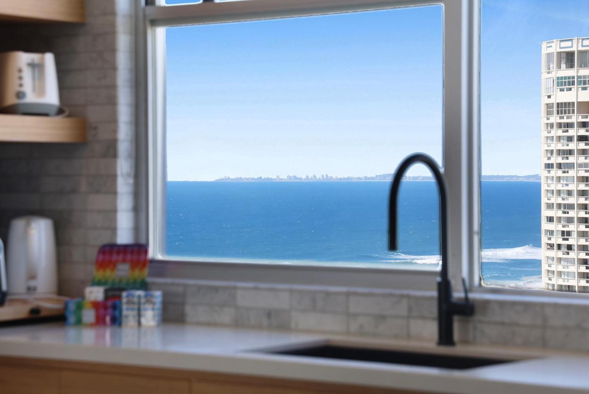 Surfers Paradise Stay with Resort-Style Amenities
