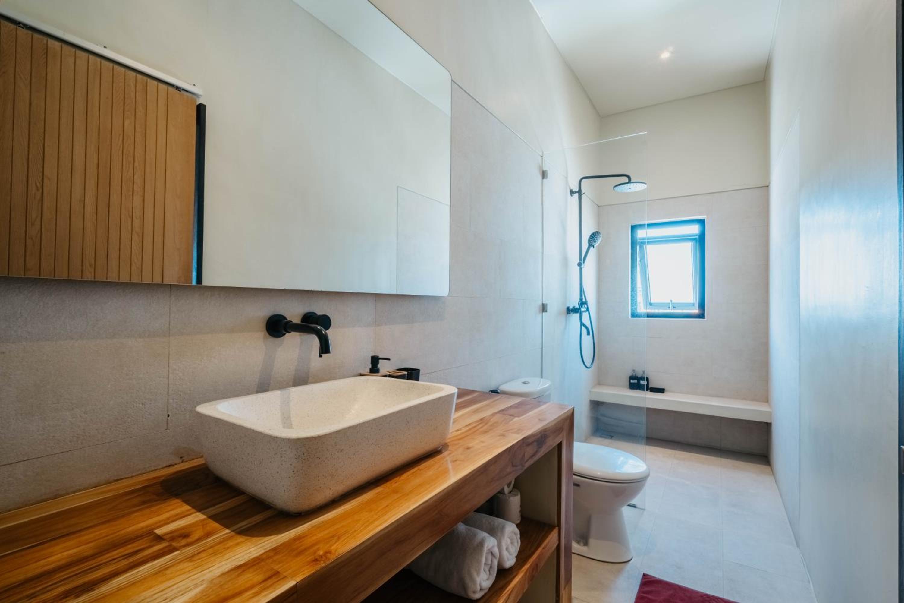 Apartment X - 1BR Mezanine in Bumbak near Canggu